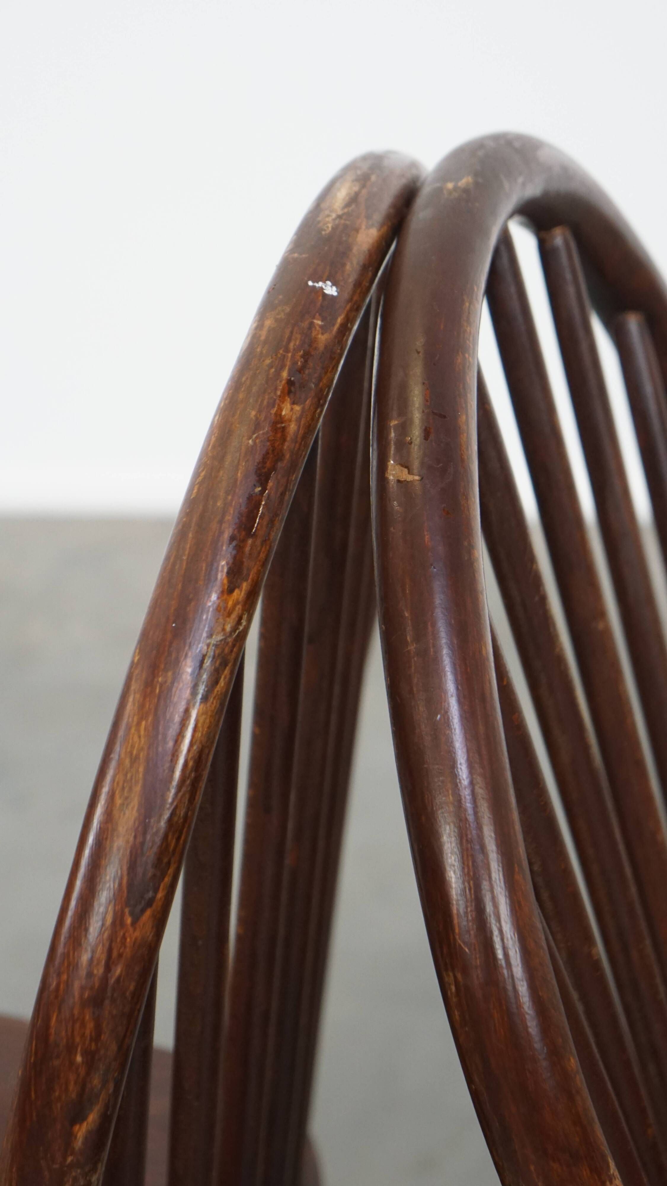 Set of 8 Vintage English Style Spindle Back Wooden Windsor Chairs from t