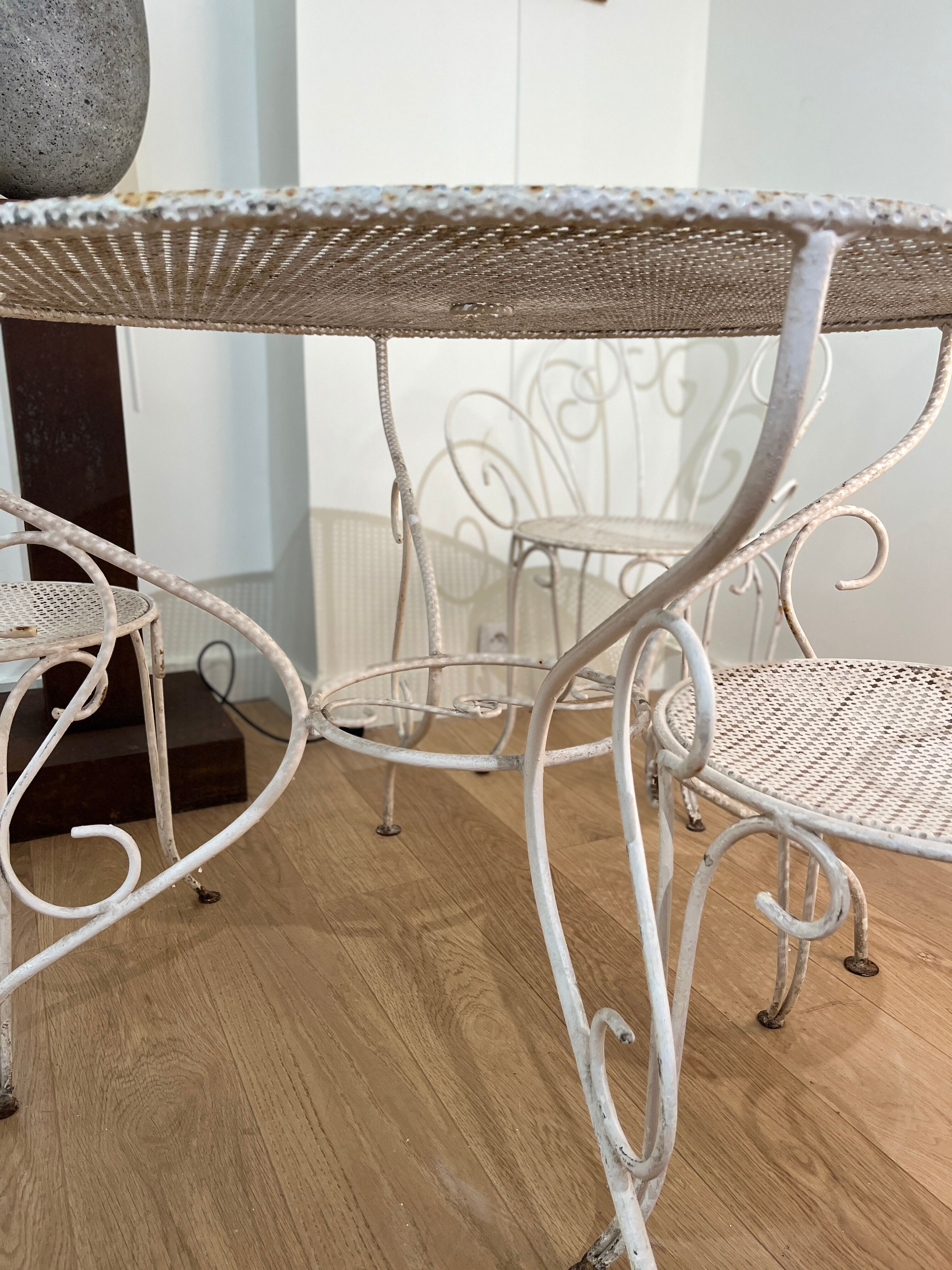 Ensemble table de jardin et 4 chaises en fer forgé