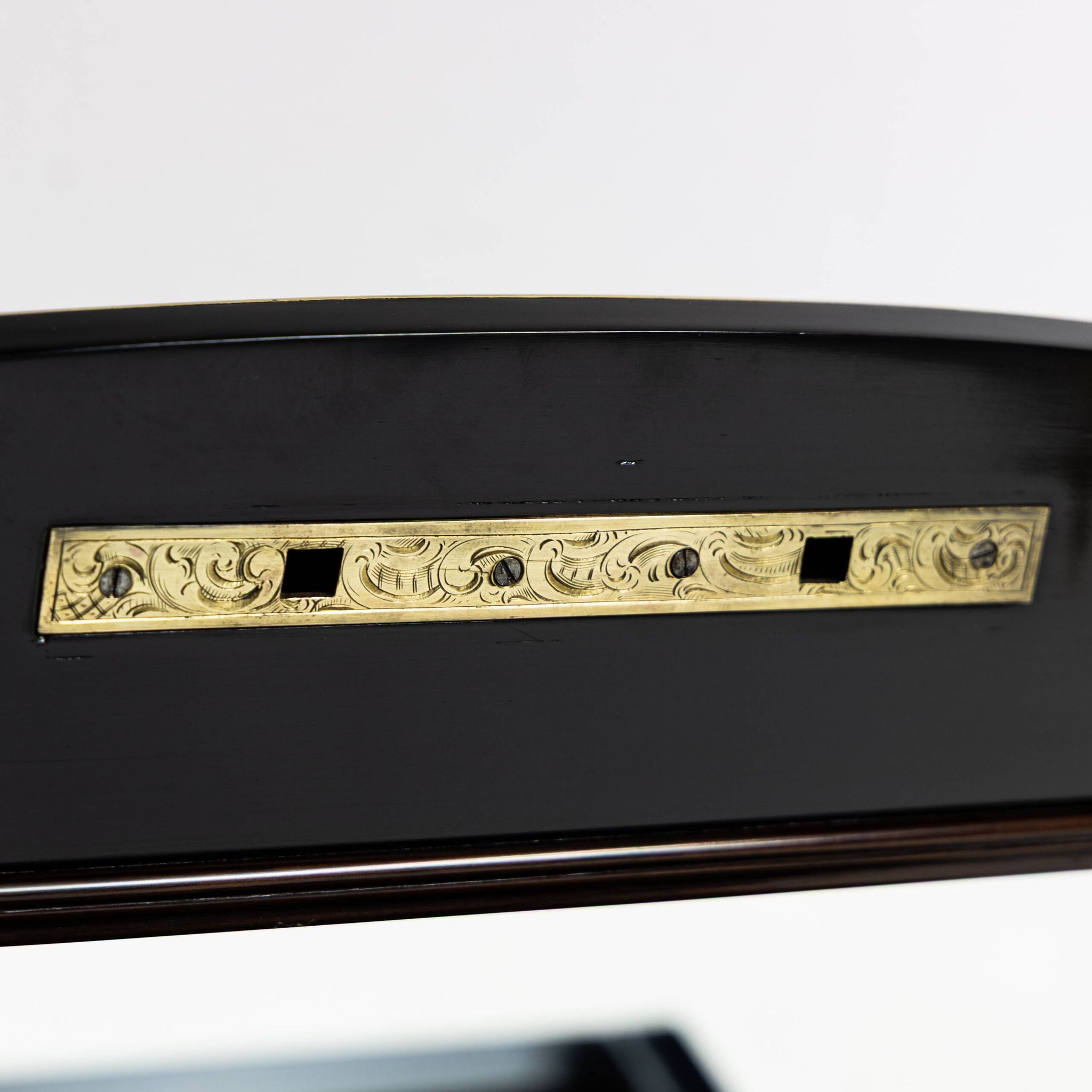 Napoleon III powder flask in blackened pear wood by Tahan - 1860-1880