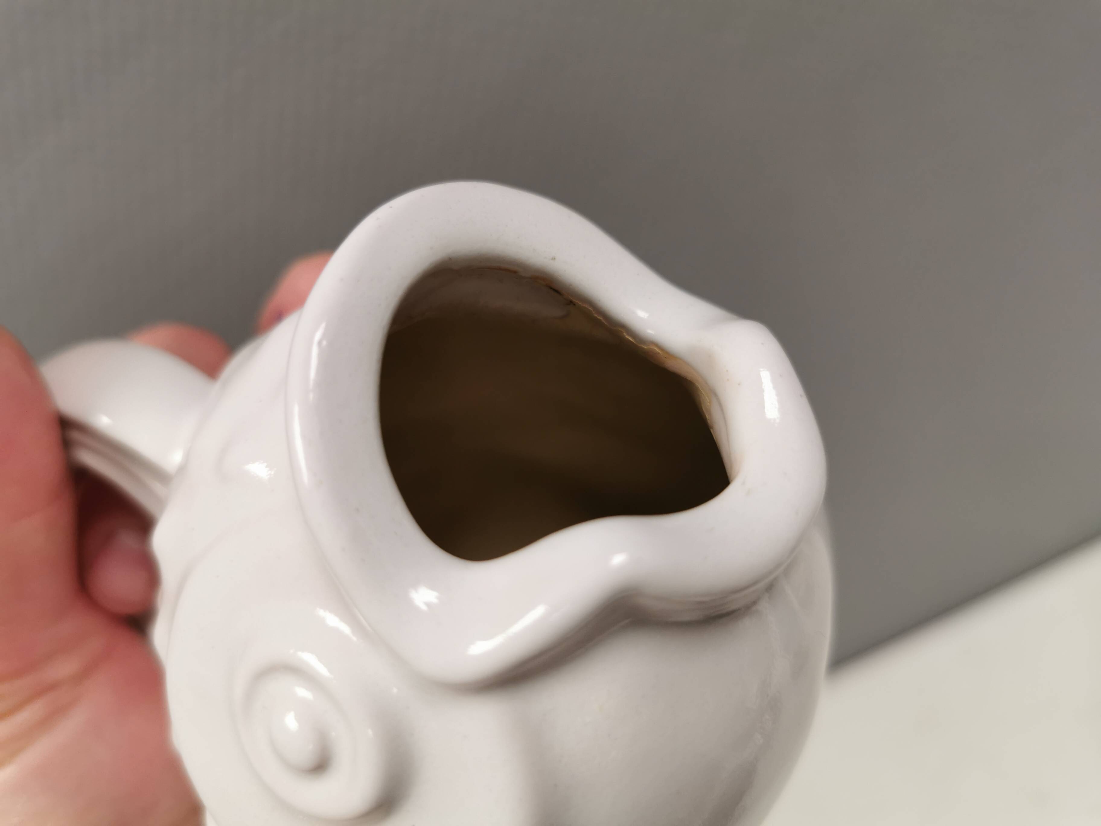 Nice little fish jug/vase, designed by Danish Michael Andersen Bornholm