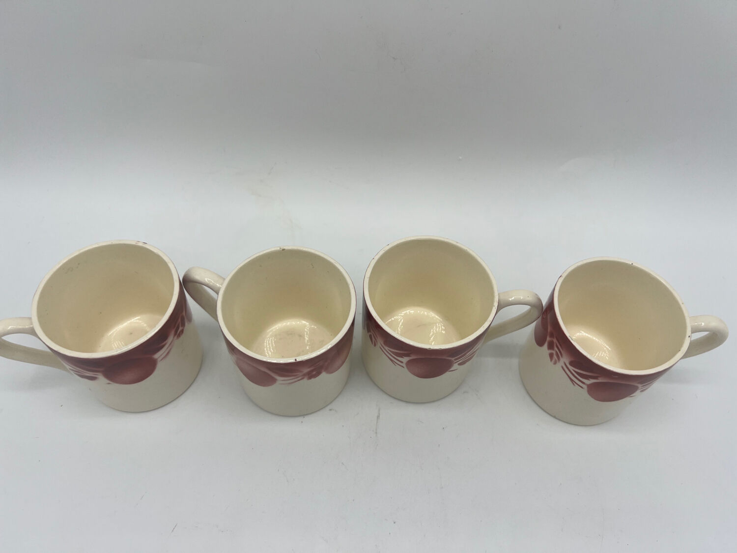 Lot of vintage cups