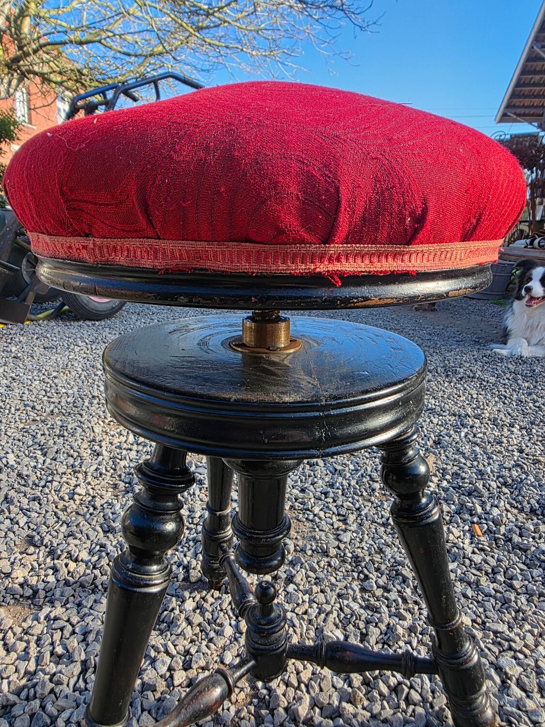 Napoleon III piano stool