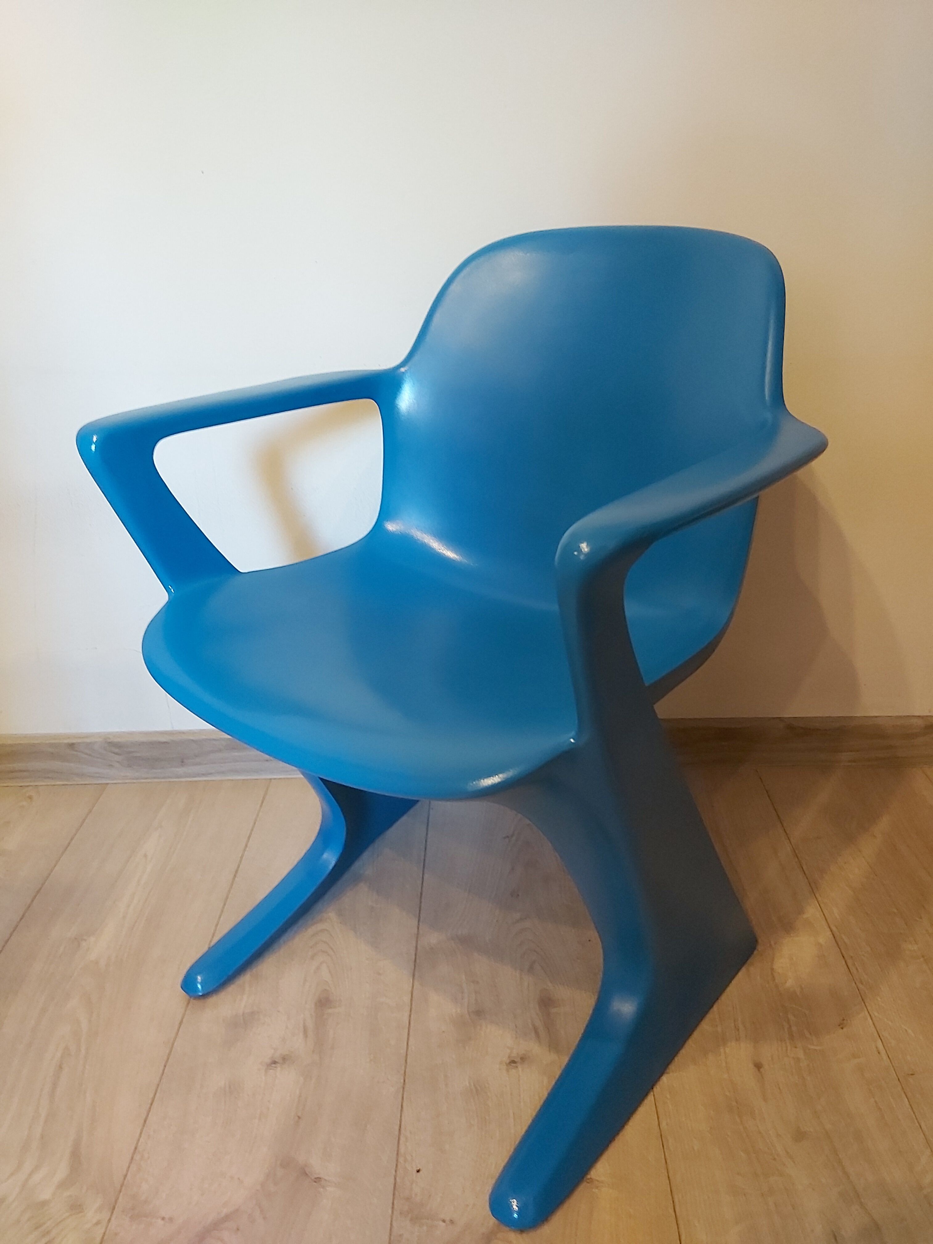 Chaise « Kangaroo » par Ernst Moeckl