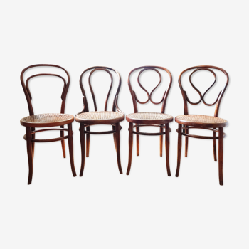 Suite de 4 chaises Thonet