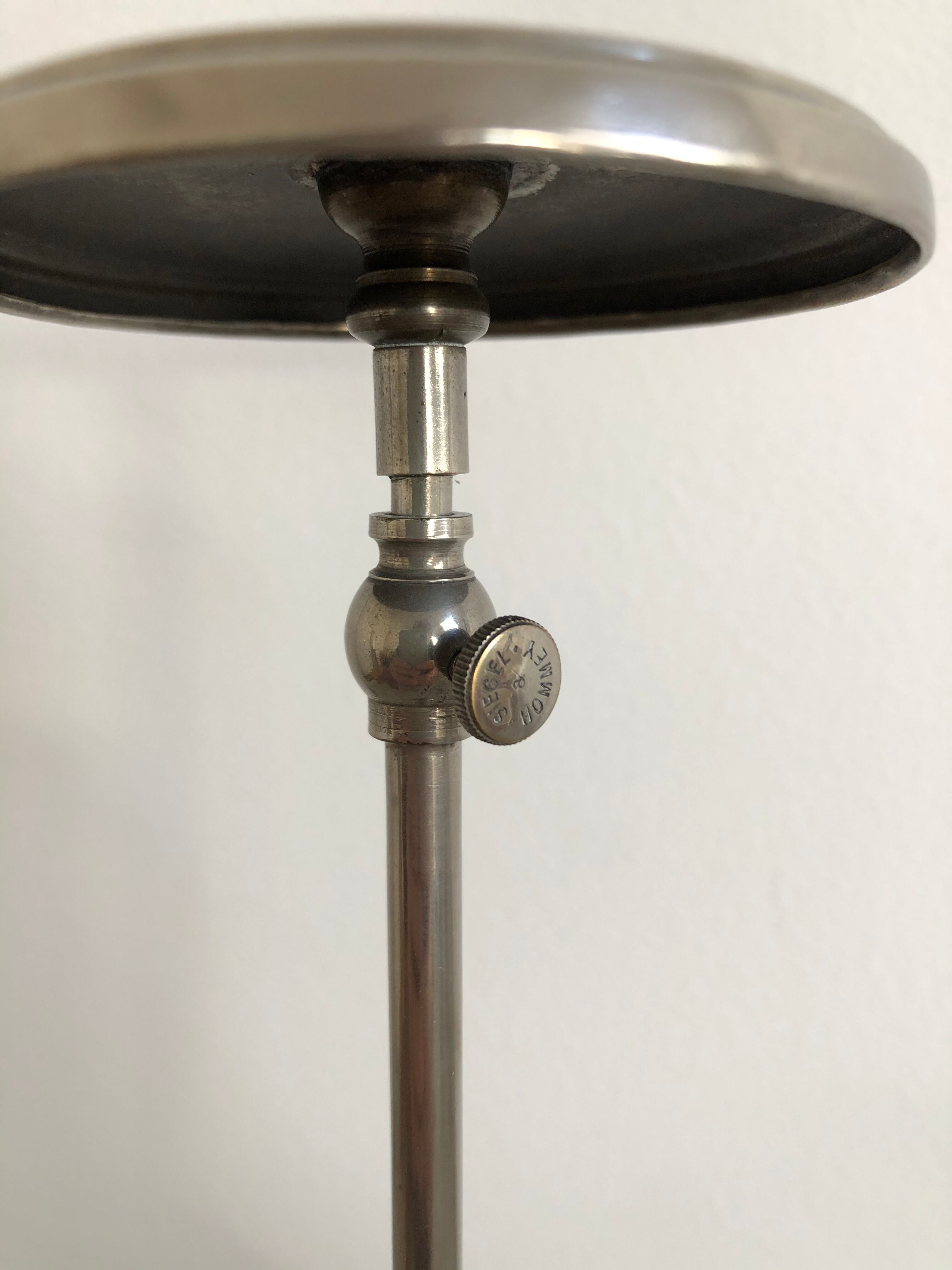 V.N. Siegel's antique hat-wearing display