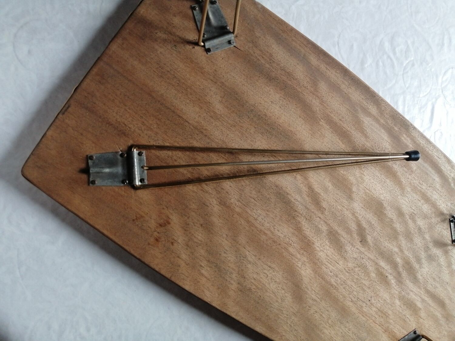 Folding coffee table