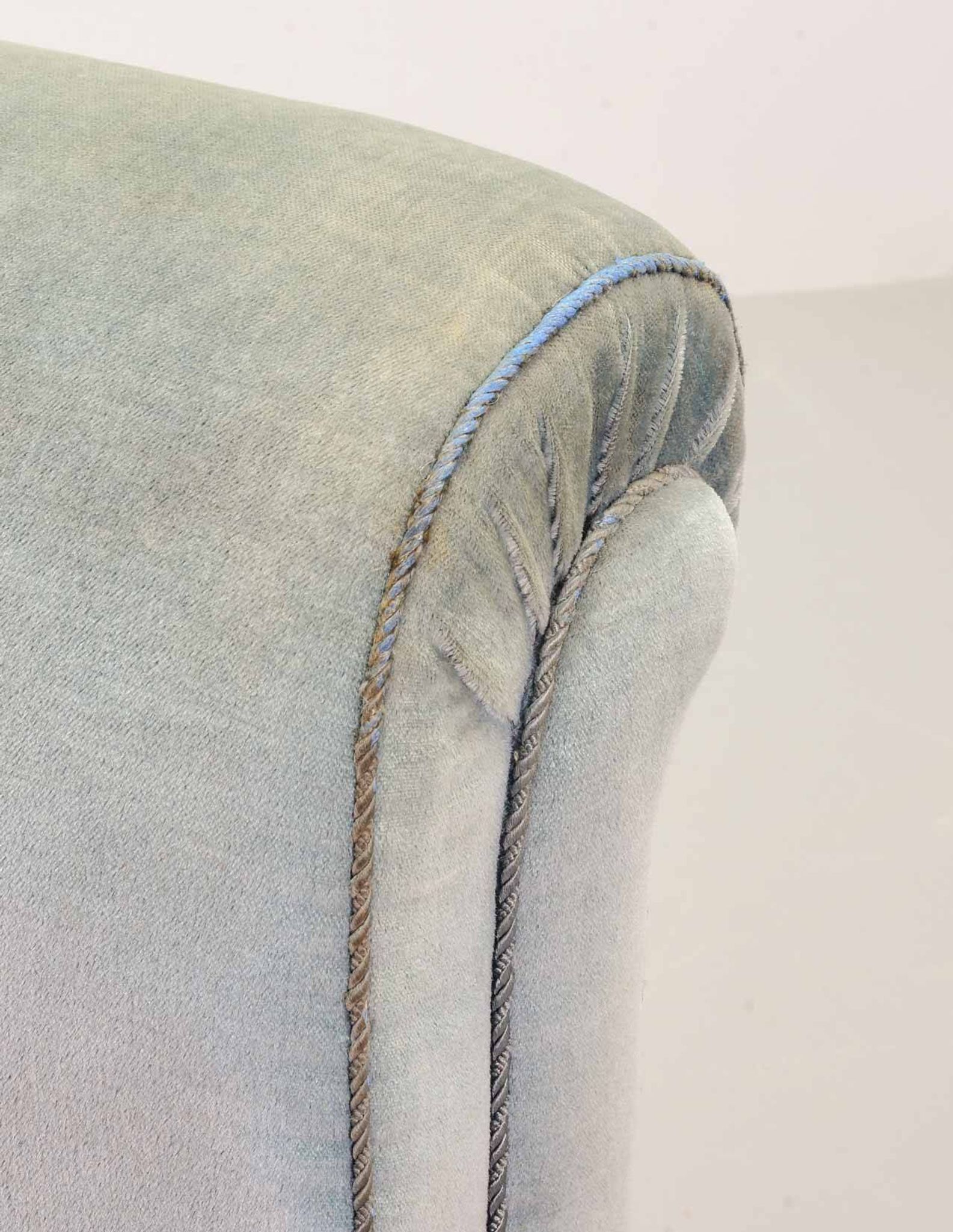 Chesterfield Duotone 2-Seat Sofa in Frosted Blue & Green Velvet 1950s