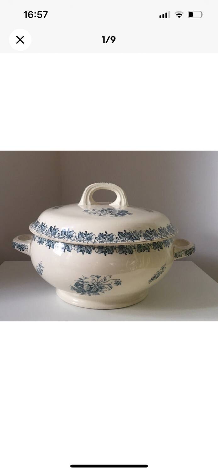 Ancienne Soupière Terre de Fer décor bleu fleuri