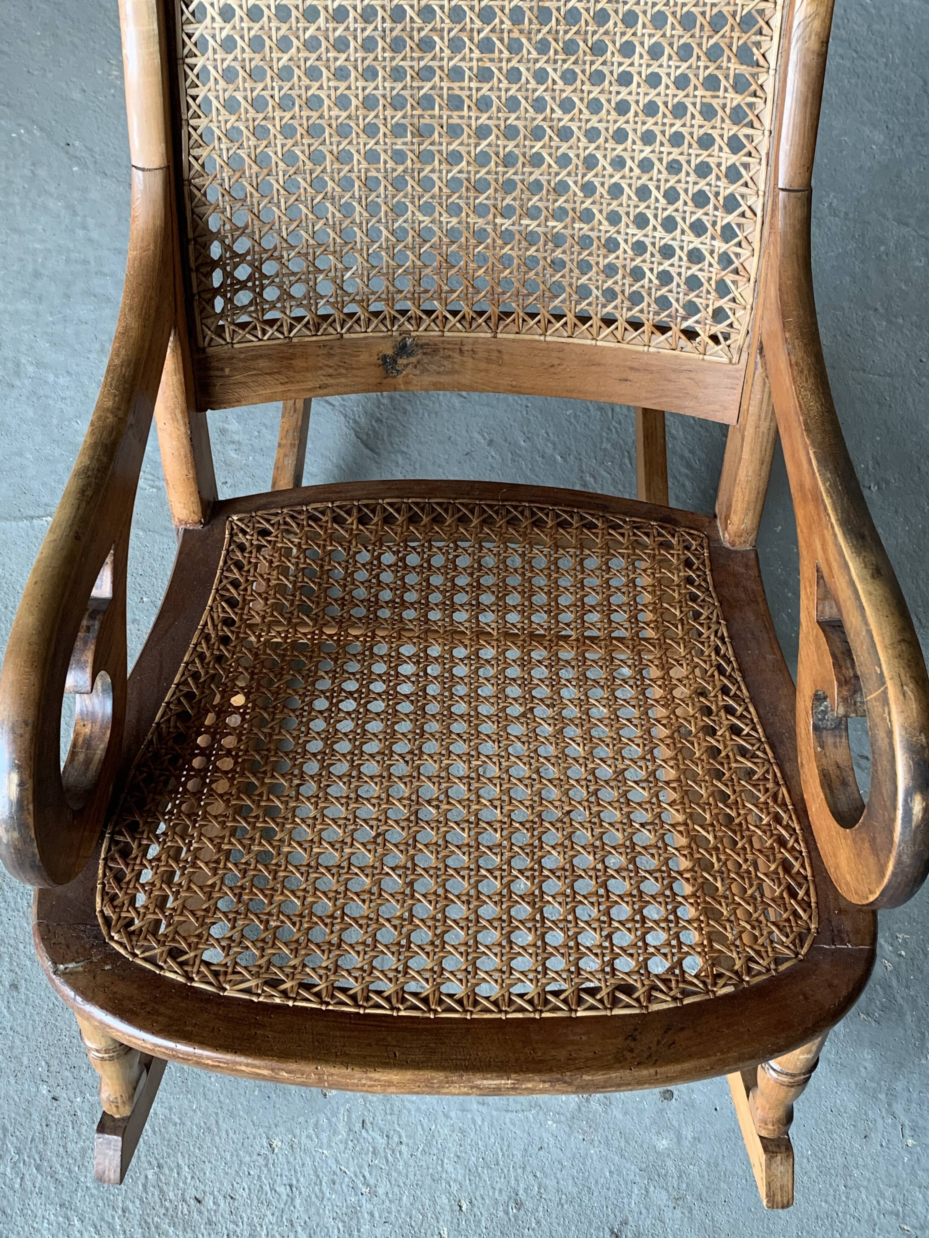 rocking-chair - wood and canning