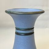 Vase de Knights of Tintagel en céramique grès bleu 1960 -70 soliflore