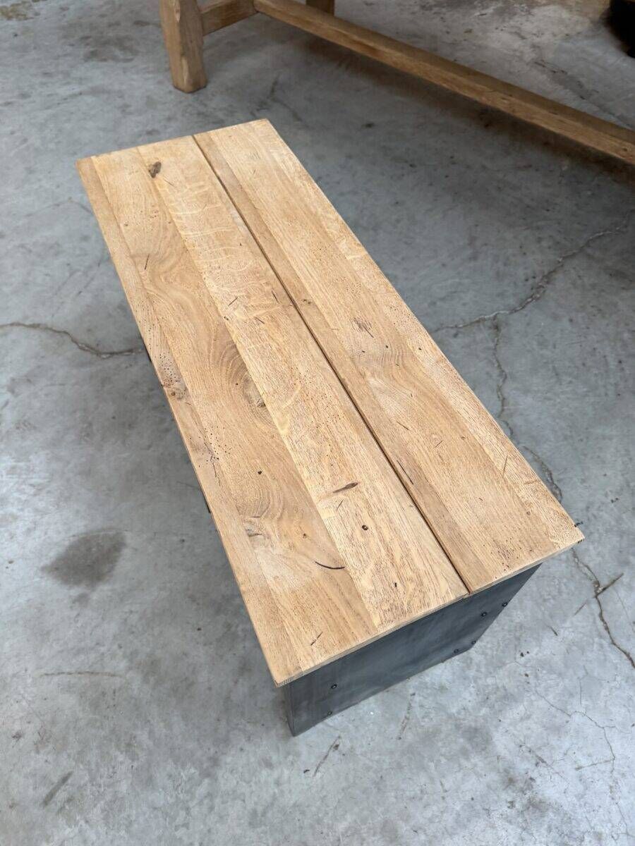 Strafor entrance furniture