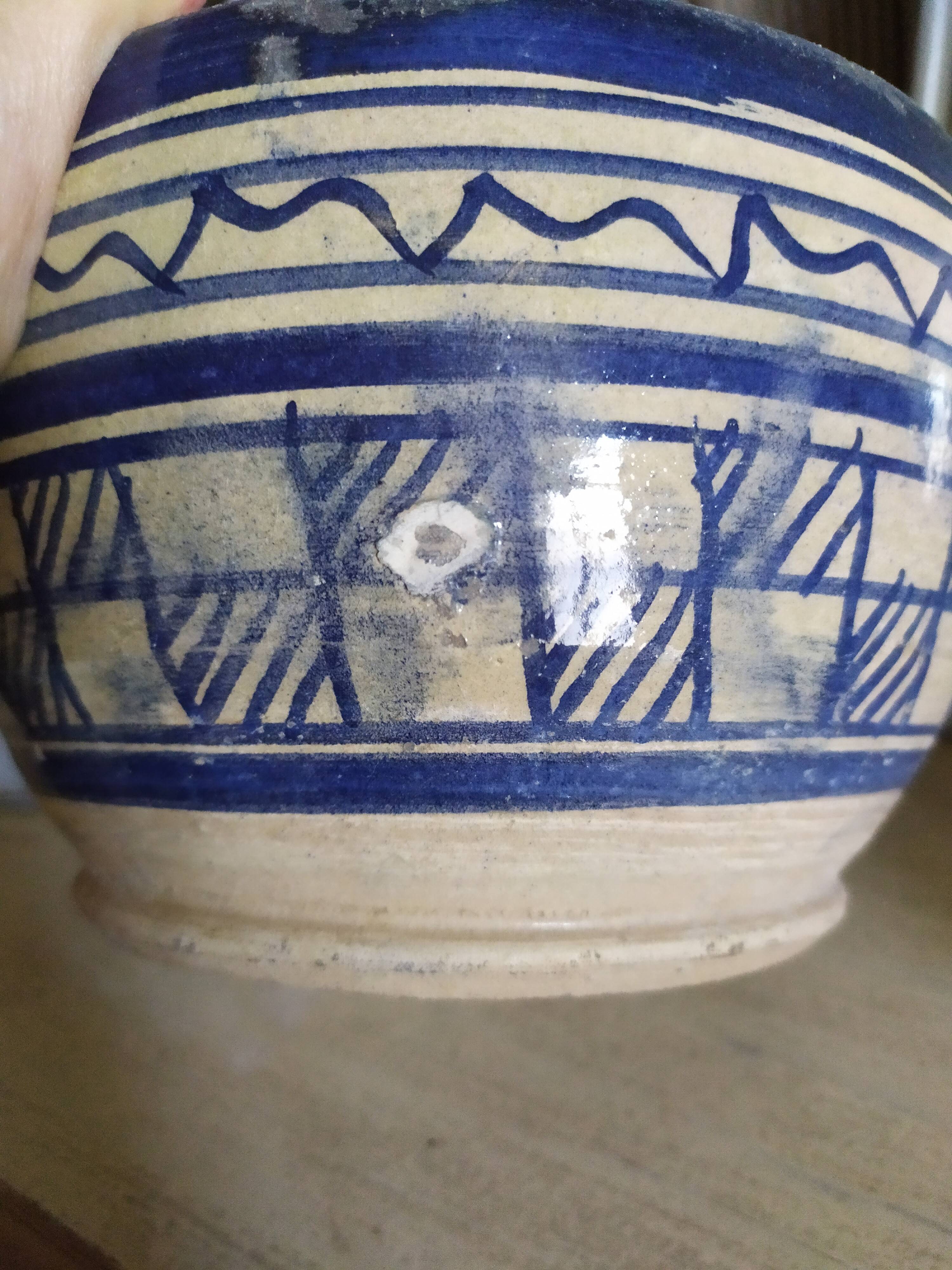 Stoneware salad bowl