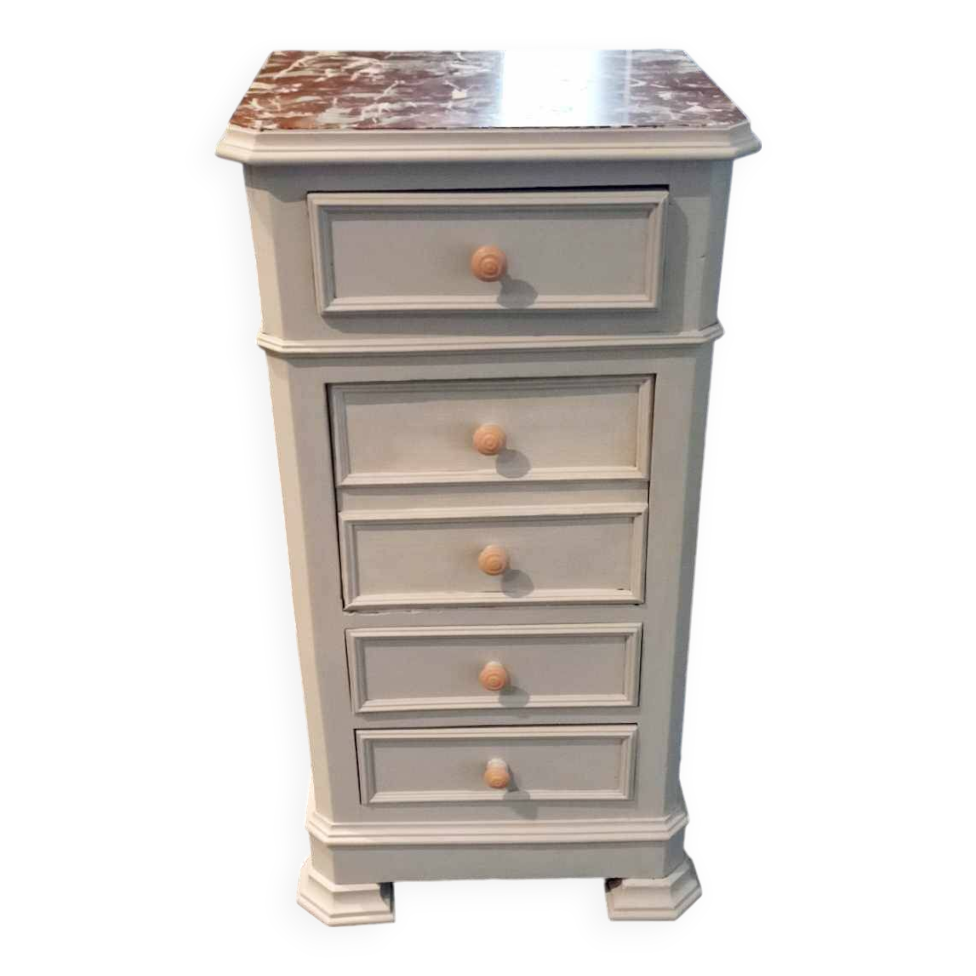 Old chest of drawers