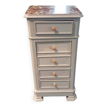 Old chest of drawers