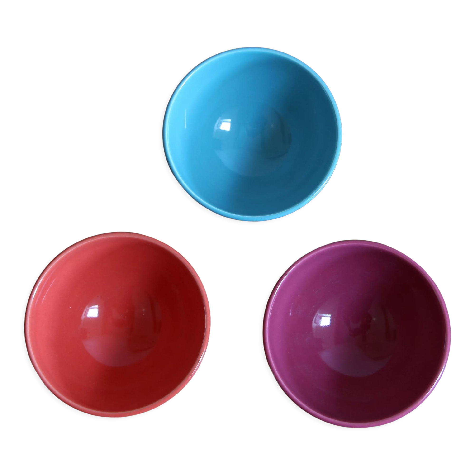 Colorful faceted bowls