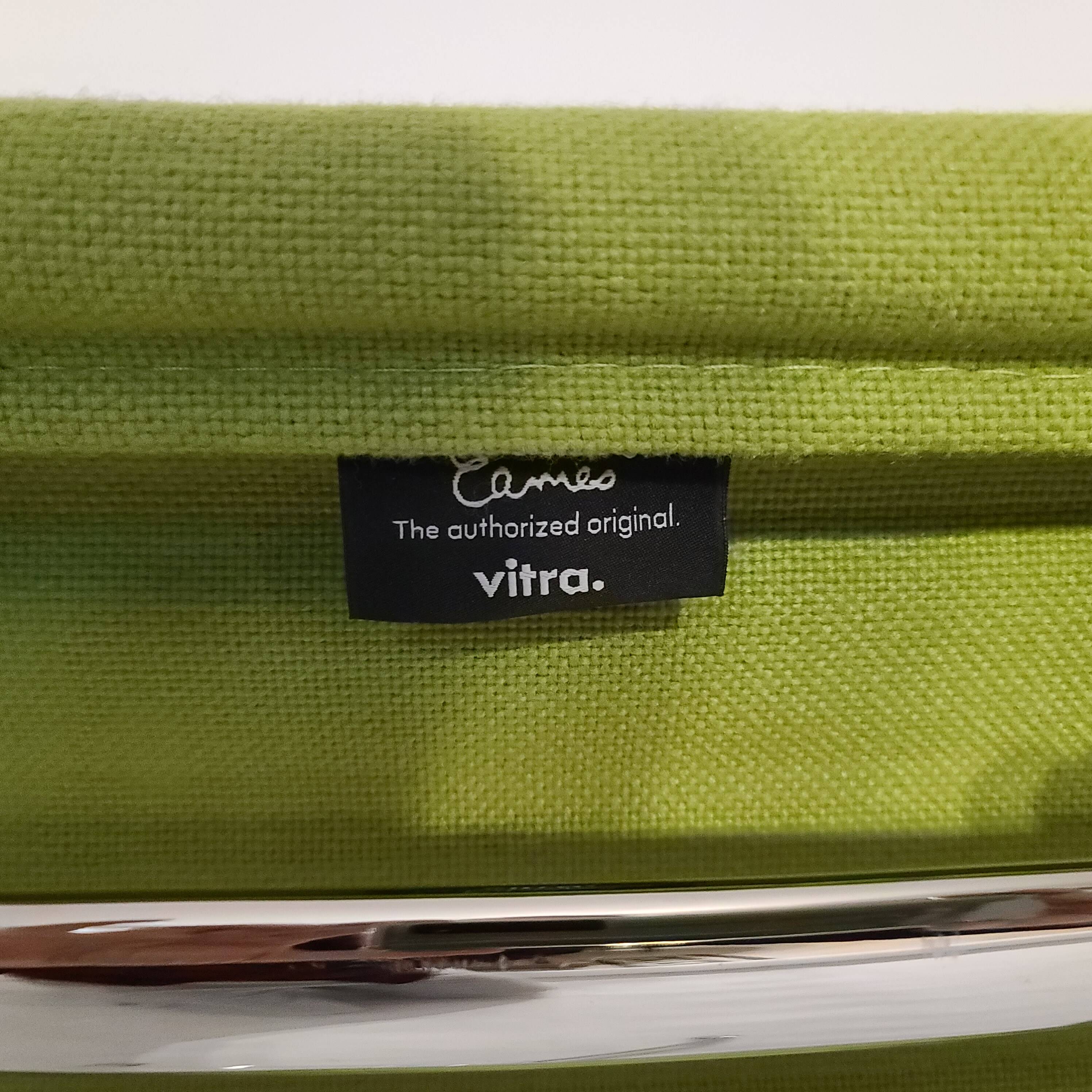 Chaise pivotante Vitra EA 108 Aluminium