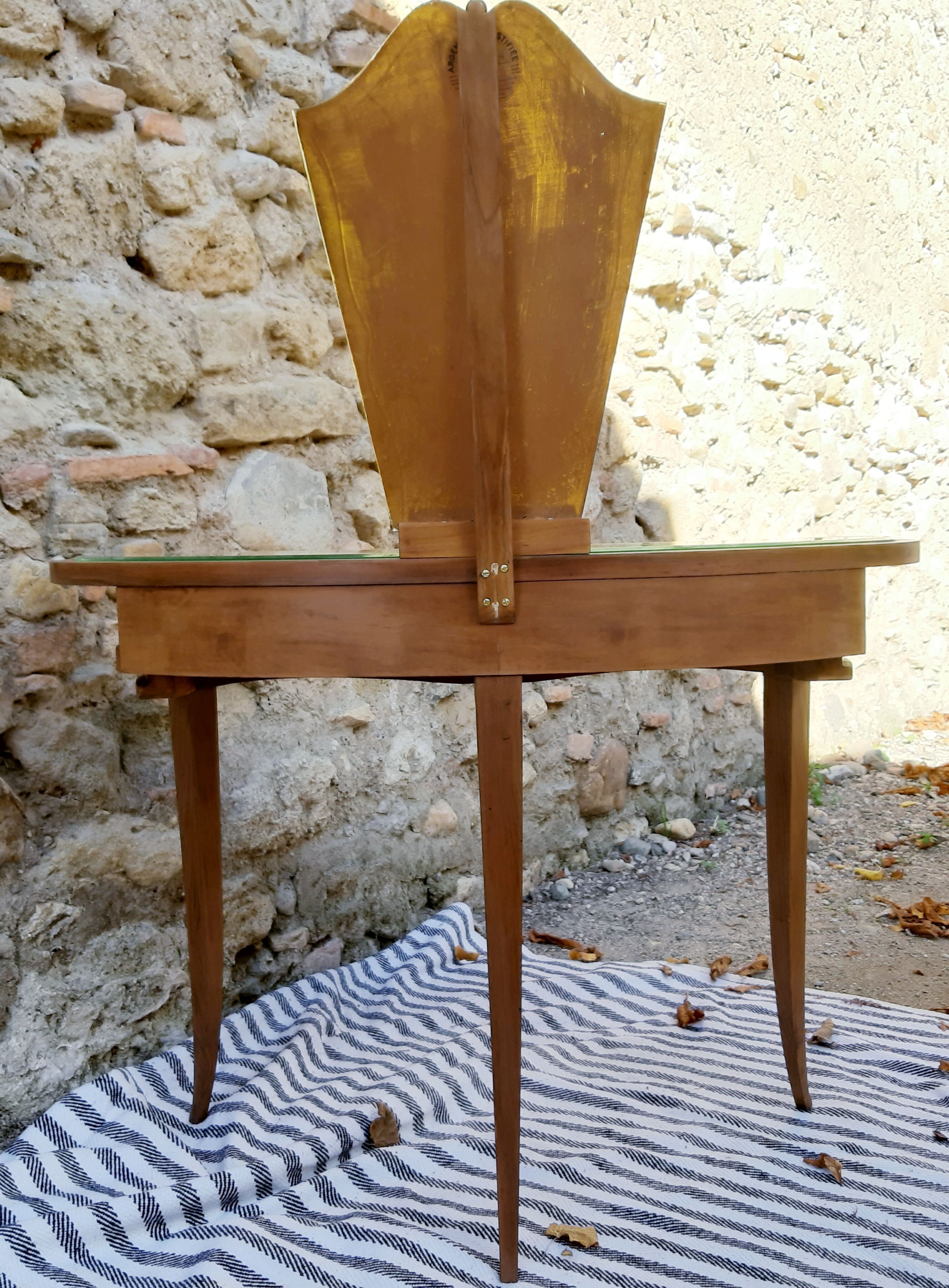 Art deco hairdresser