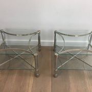 Paire de bouts de canapé en métal chromé et verre
