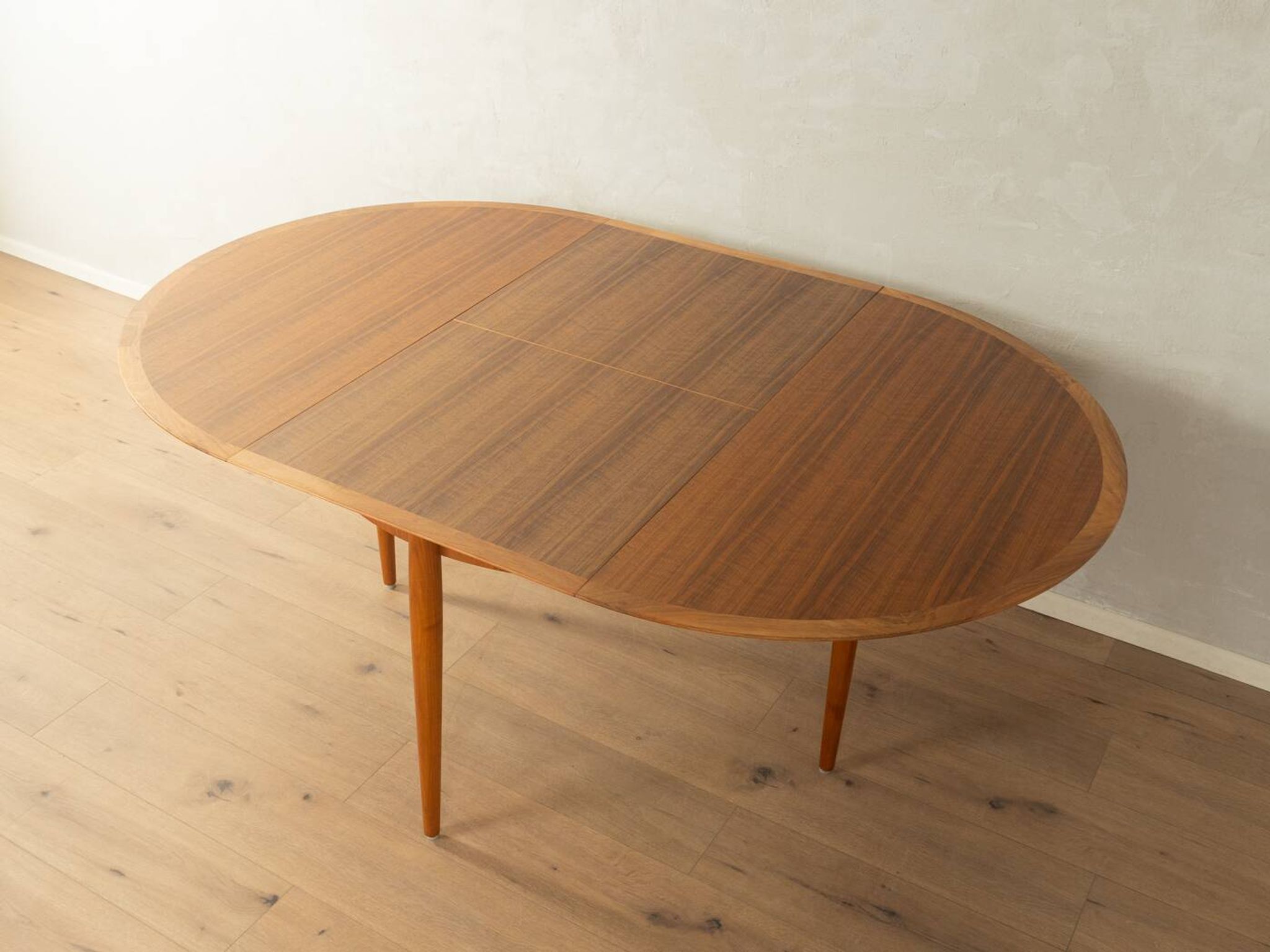 Round butterfly dining table by Lübke, 1960s, teak