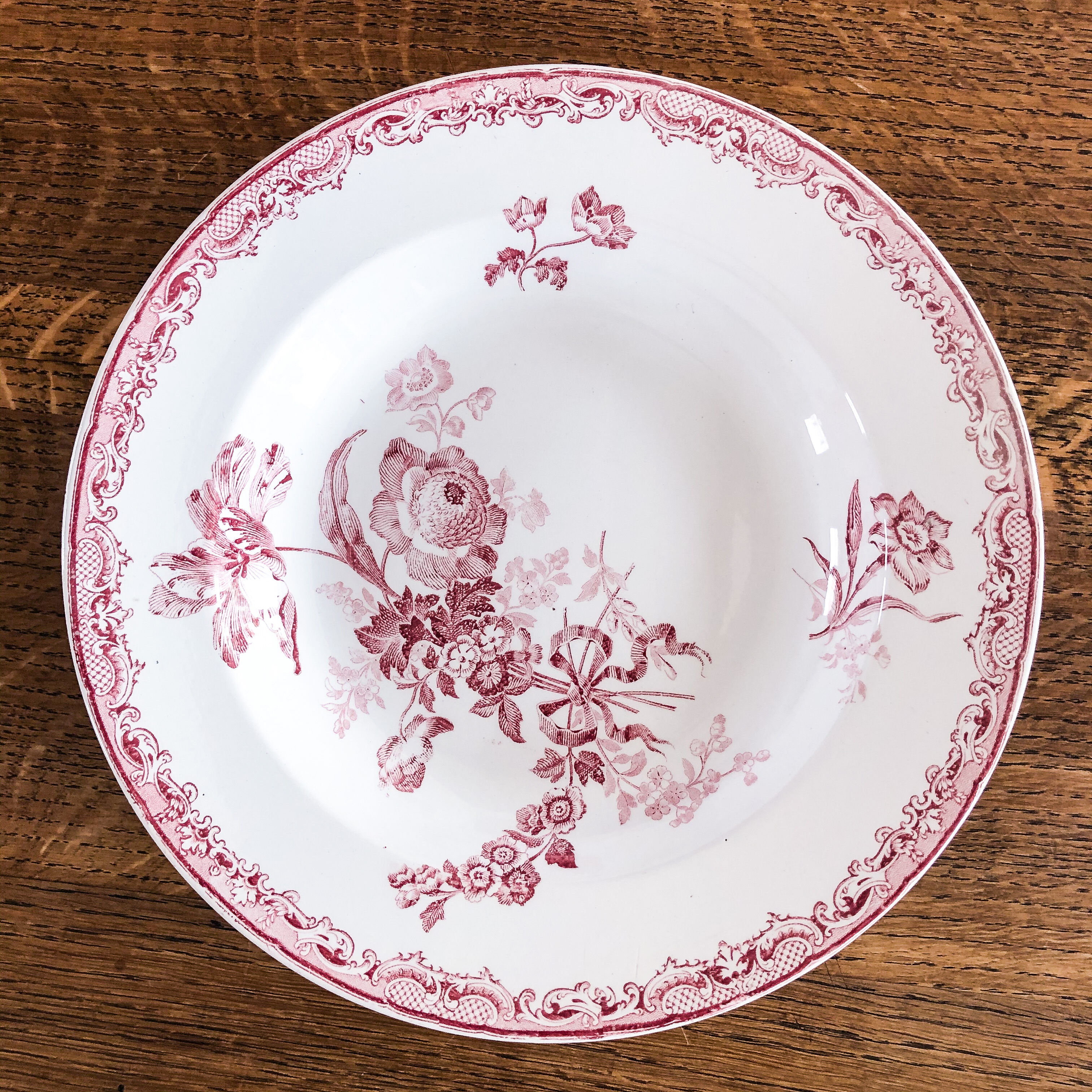 Set of 4 hollow plates Fontanges