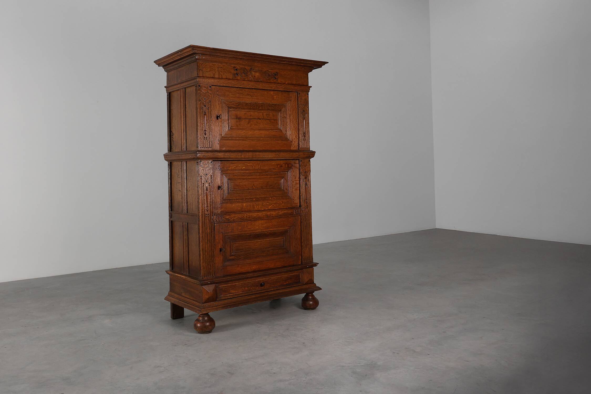 17th Century Belgian Renaissance Oak Cabinet with Concealed Lock