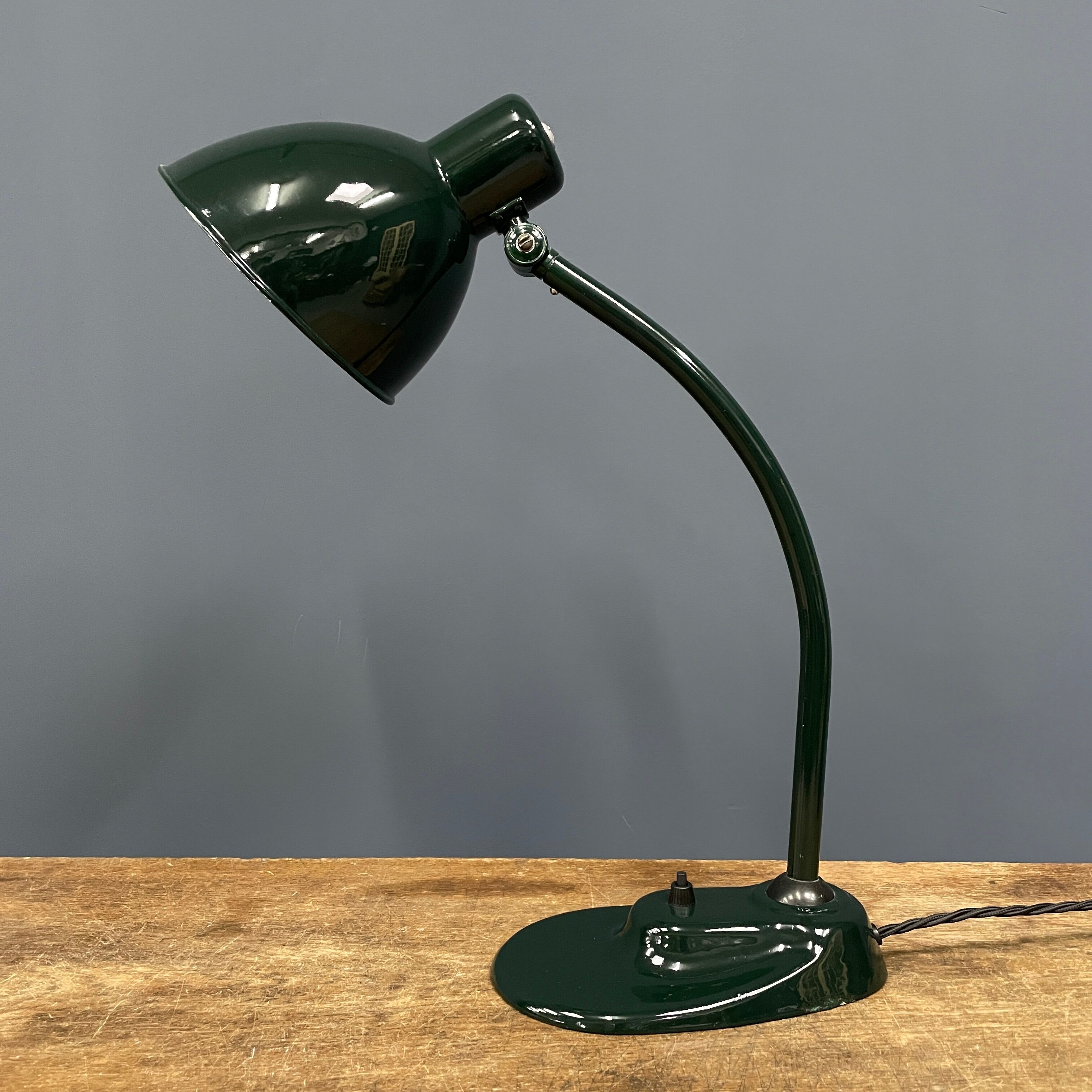 Dark green Bauhaus Kandem desk lamp model 1089
