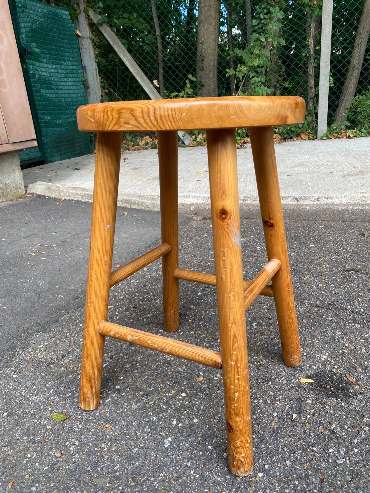 2 vintage solid wood stools — Trayeur / brutalist style