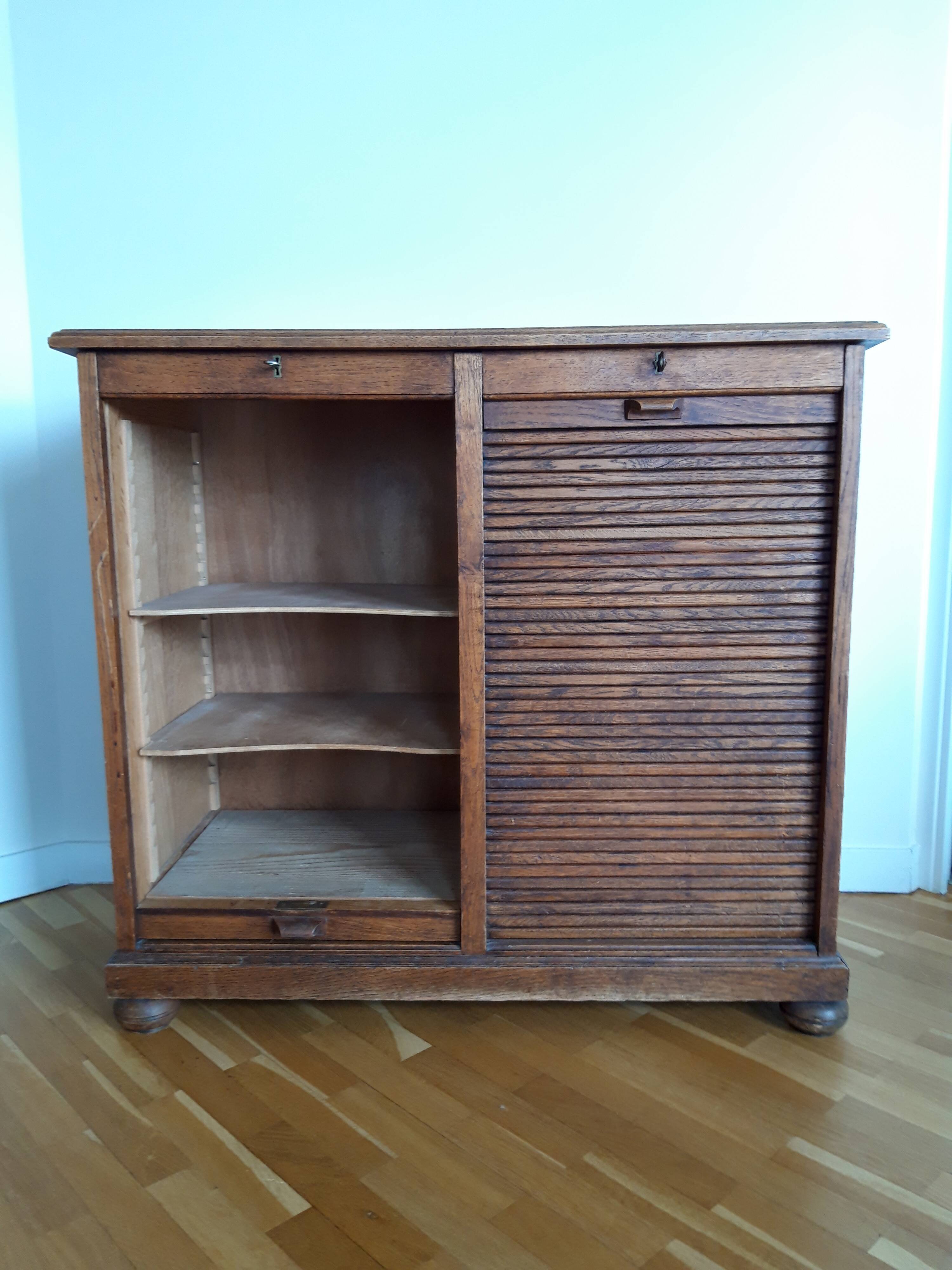 Furniture filing cabinet with double curtains