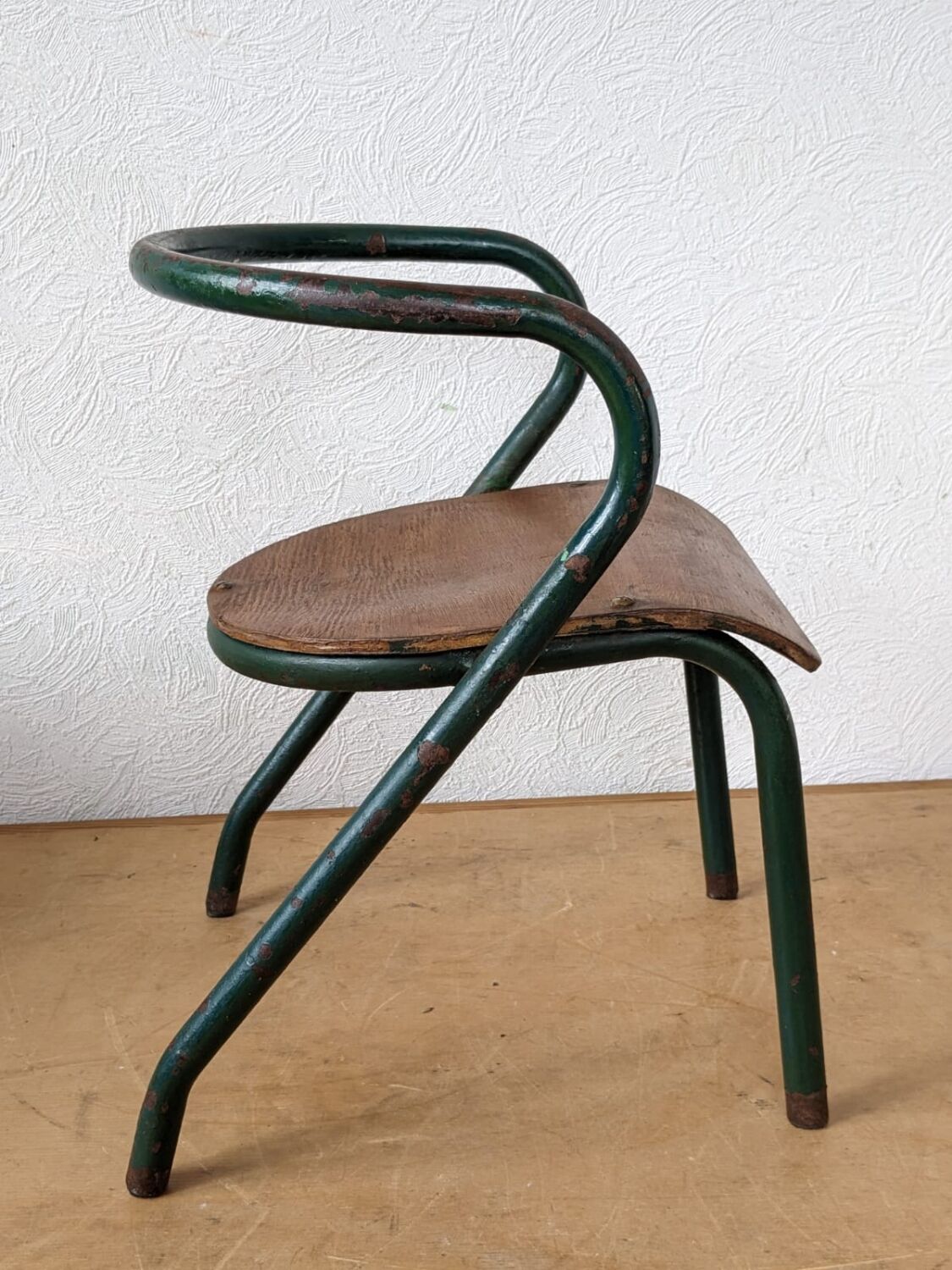 Children's chair by Jacques Hitier