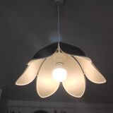 Suspension 6 black lotus petals