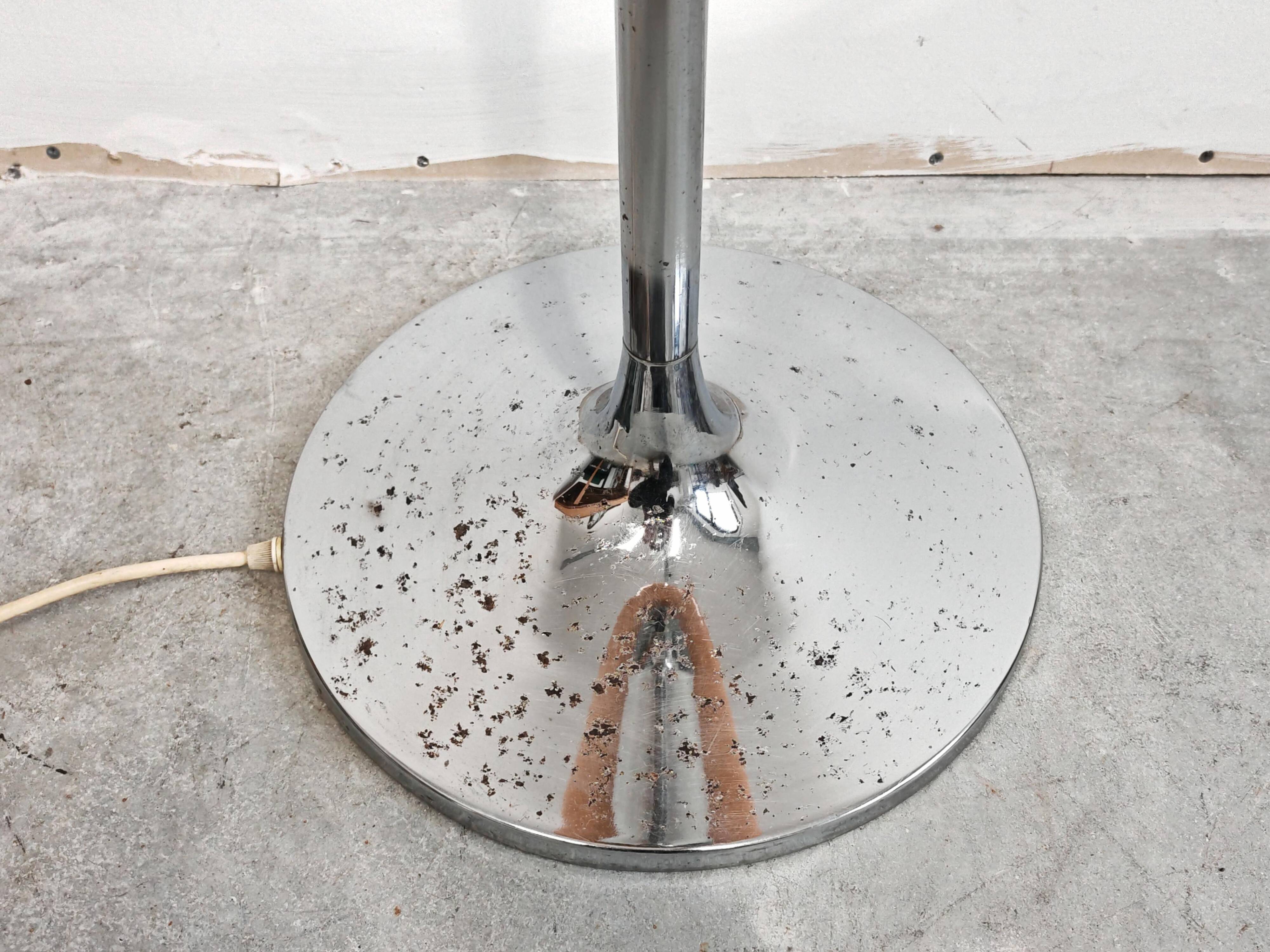 Mid Century Modern Floor Lamp "Jadran" or "Tulip" by Harvey Guzzini