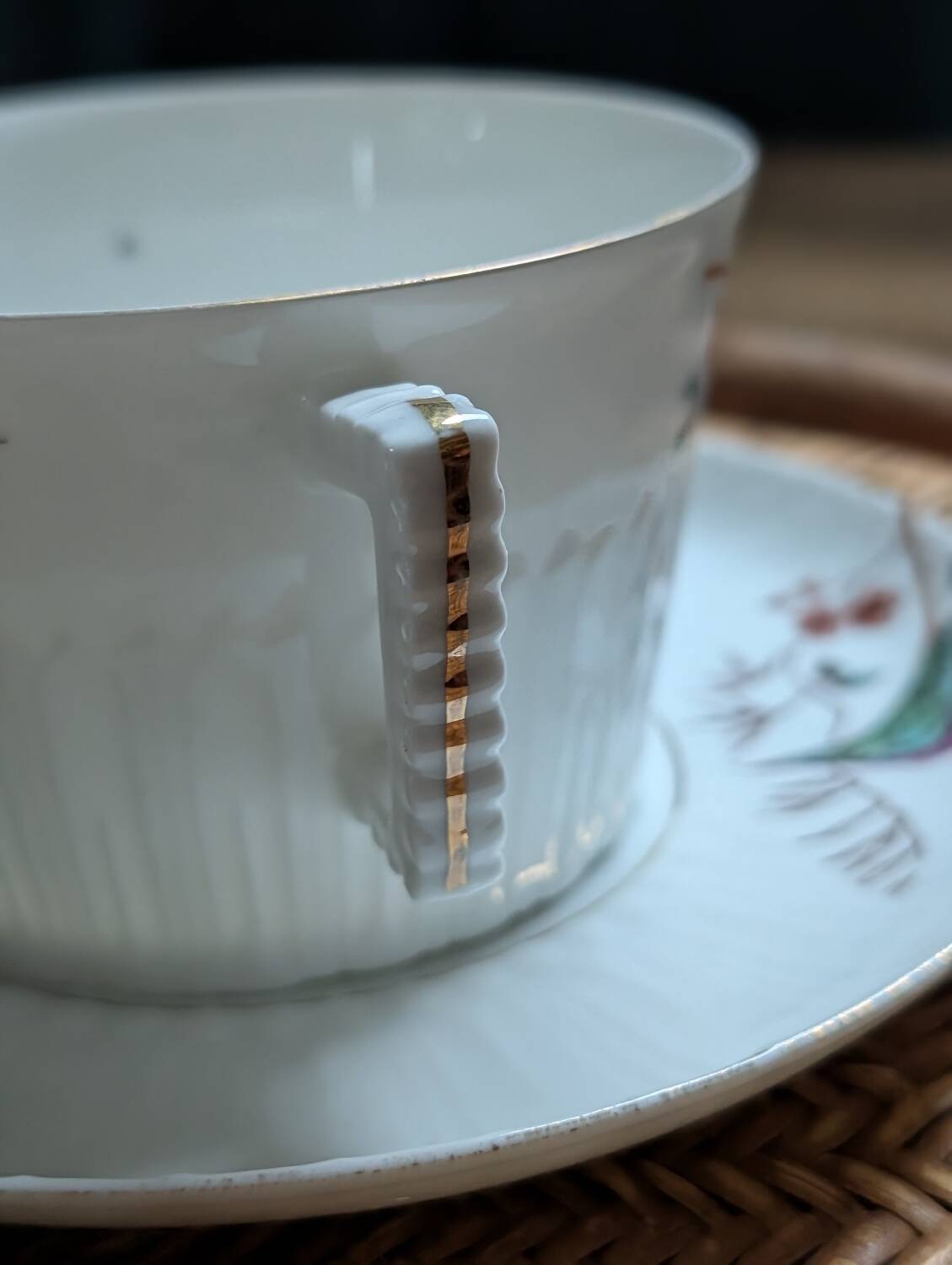 Fine porcelain breakfast cup with floral decoration, 1930-1940.