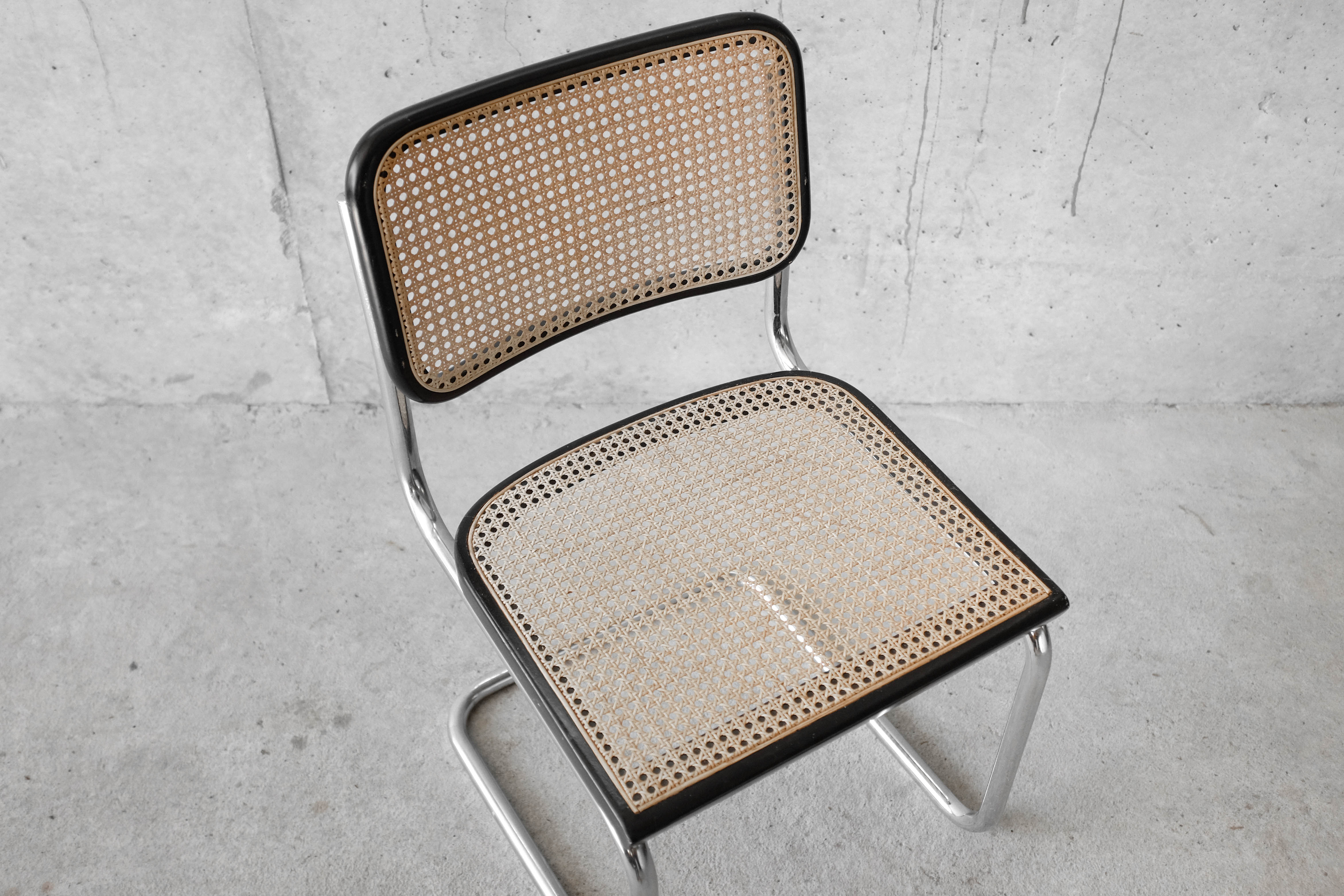 Cesca chair b32 black by Marcel Breuer