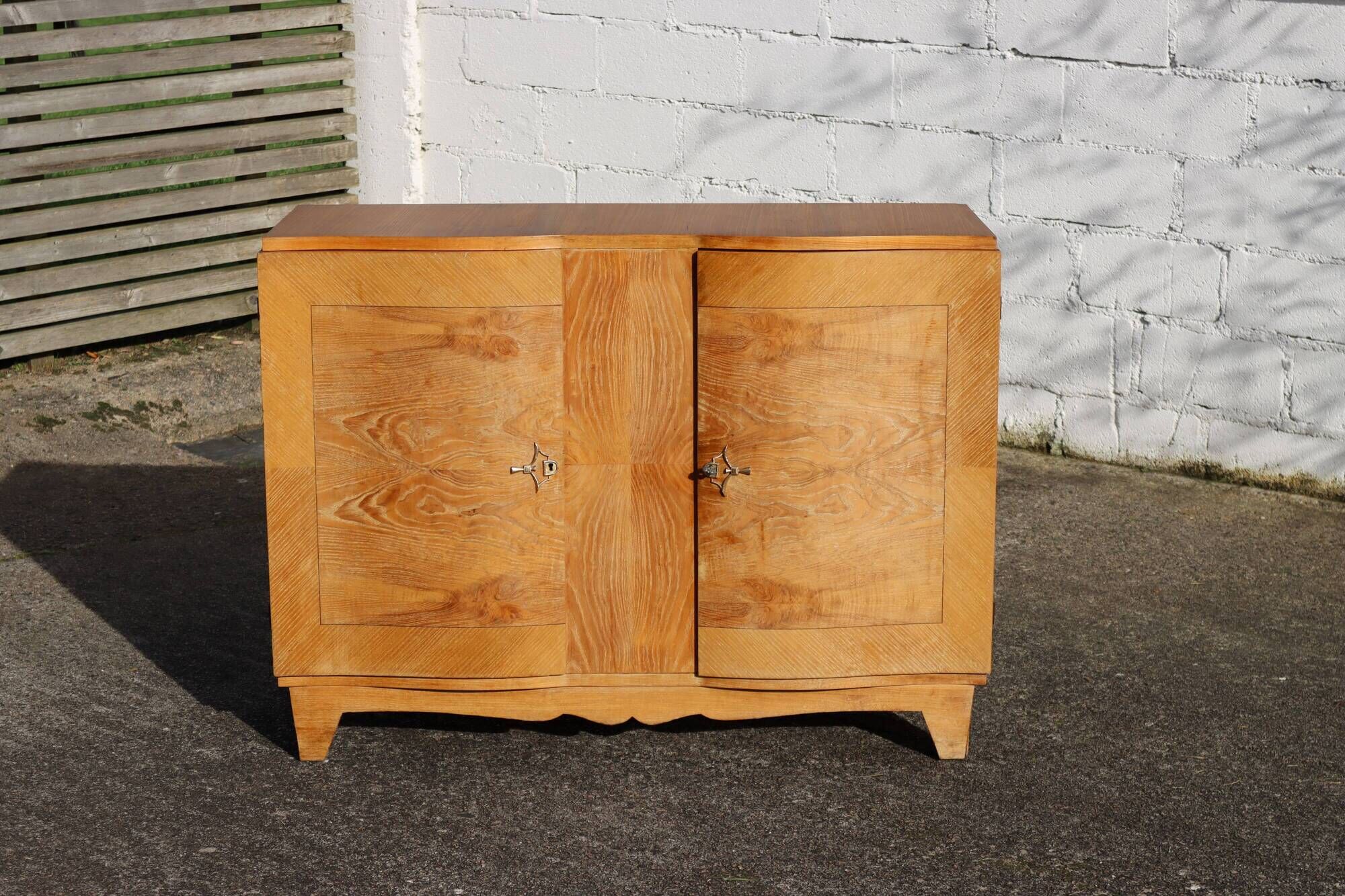 French Art Deco Sideboard - Antique Sideboard in Gilded Walnut Marquetry - 1930s