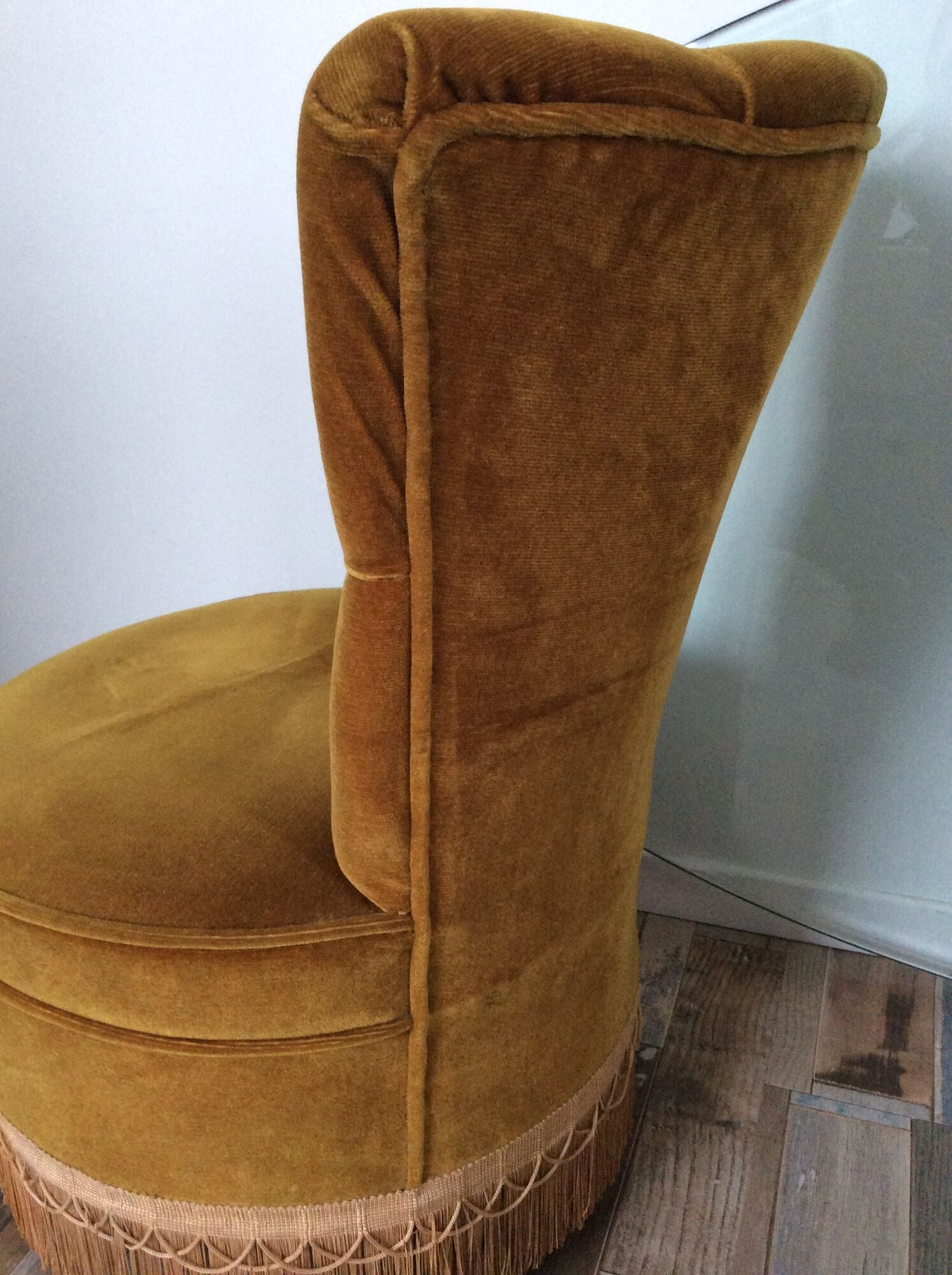 Toad armchair of the 60s and 70s in mustard yellow velvet