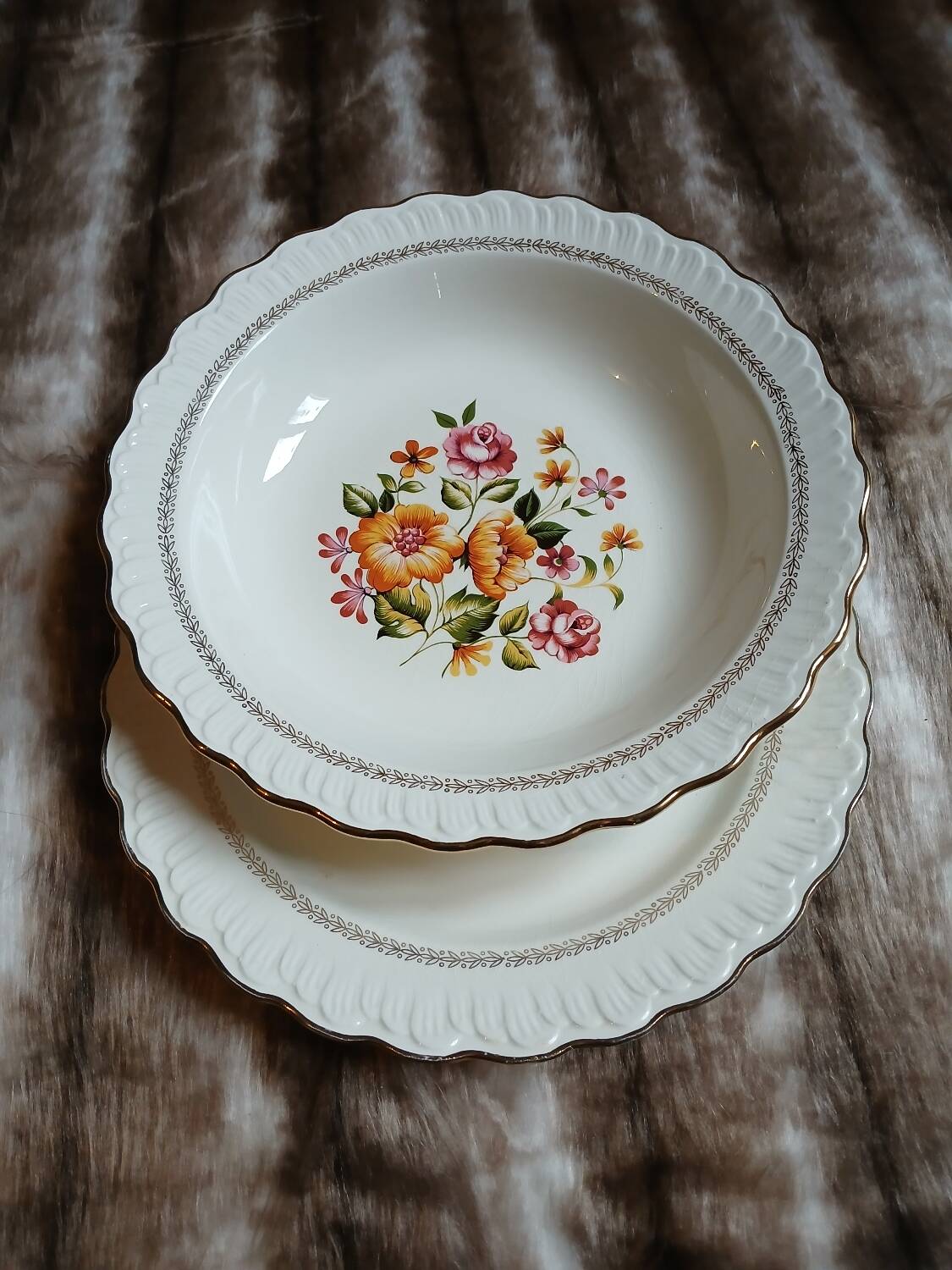 2 antique "Capri" plates