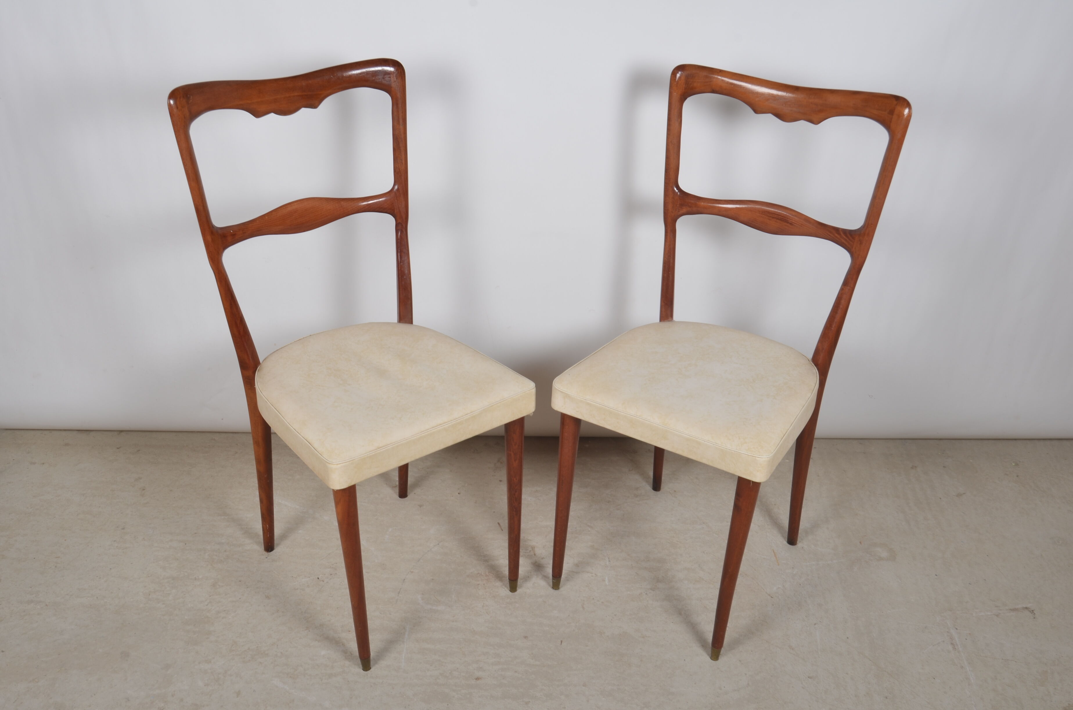 Scandinavian chairs skaï white
