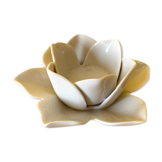 Ceramic candle holder flower