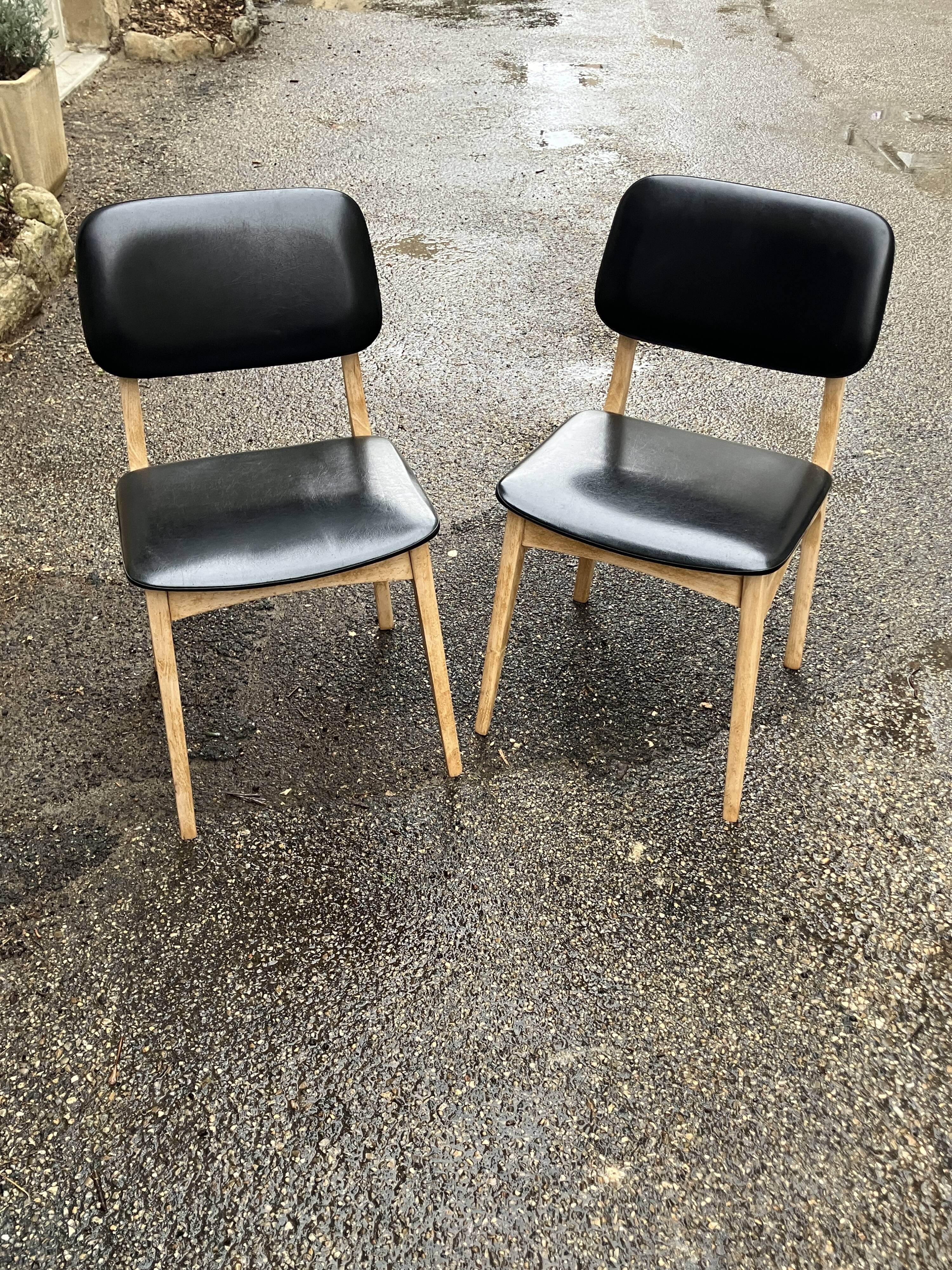 Pair of vintage Scandinavian chairs from the 1960s.