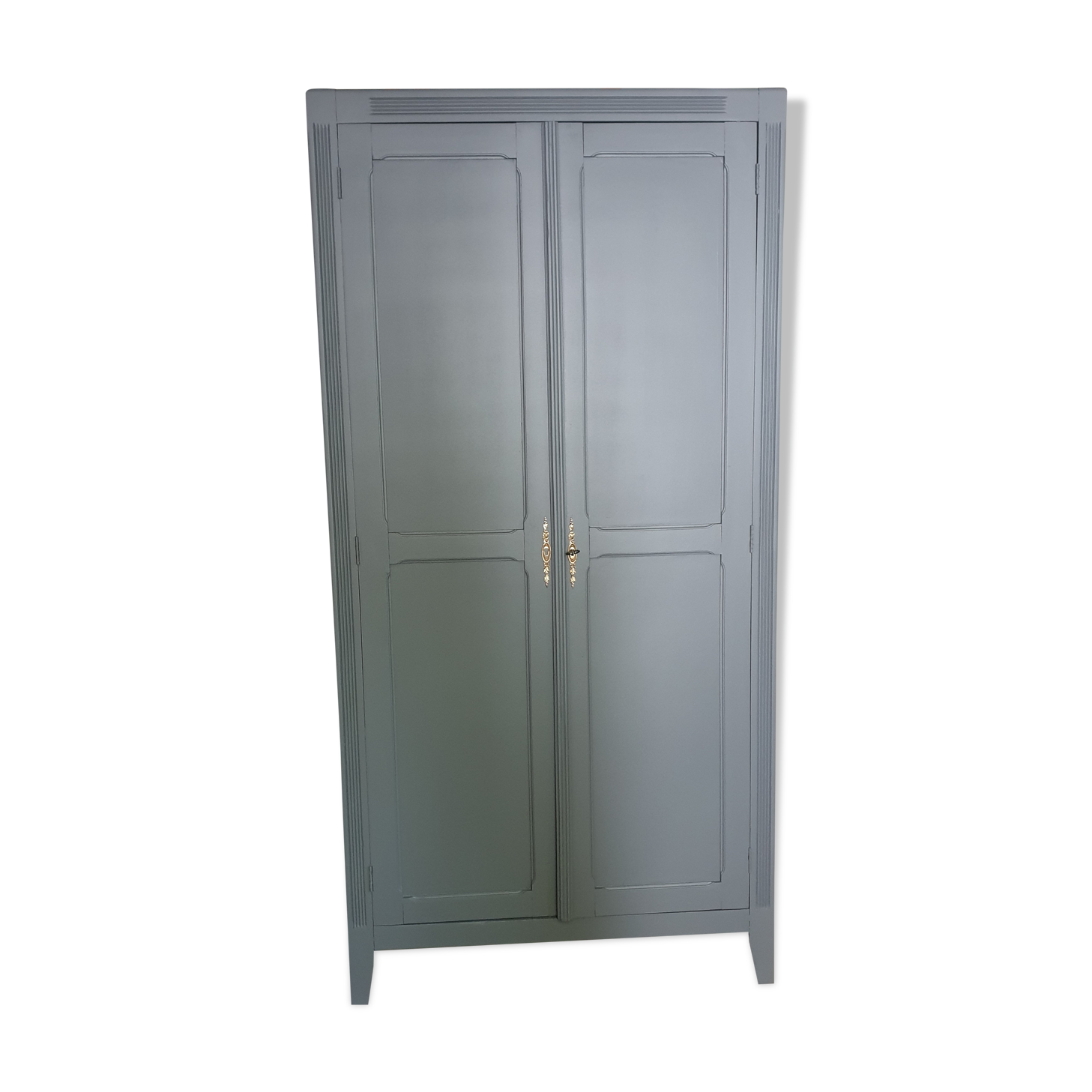 Grey Parisian wardrobe