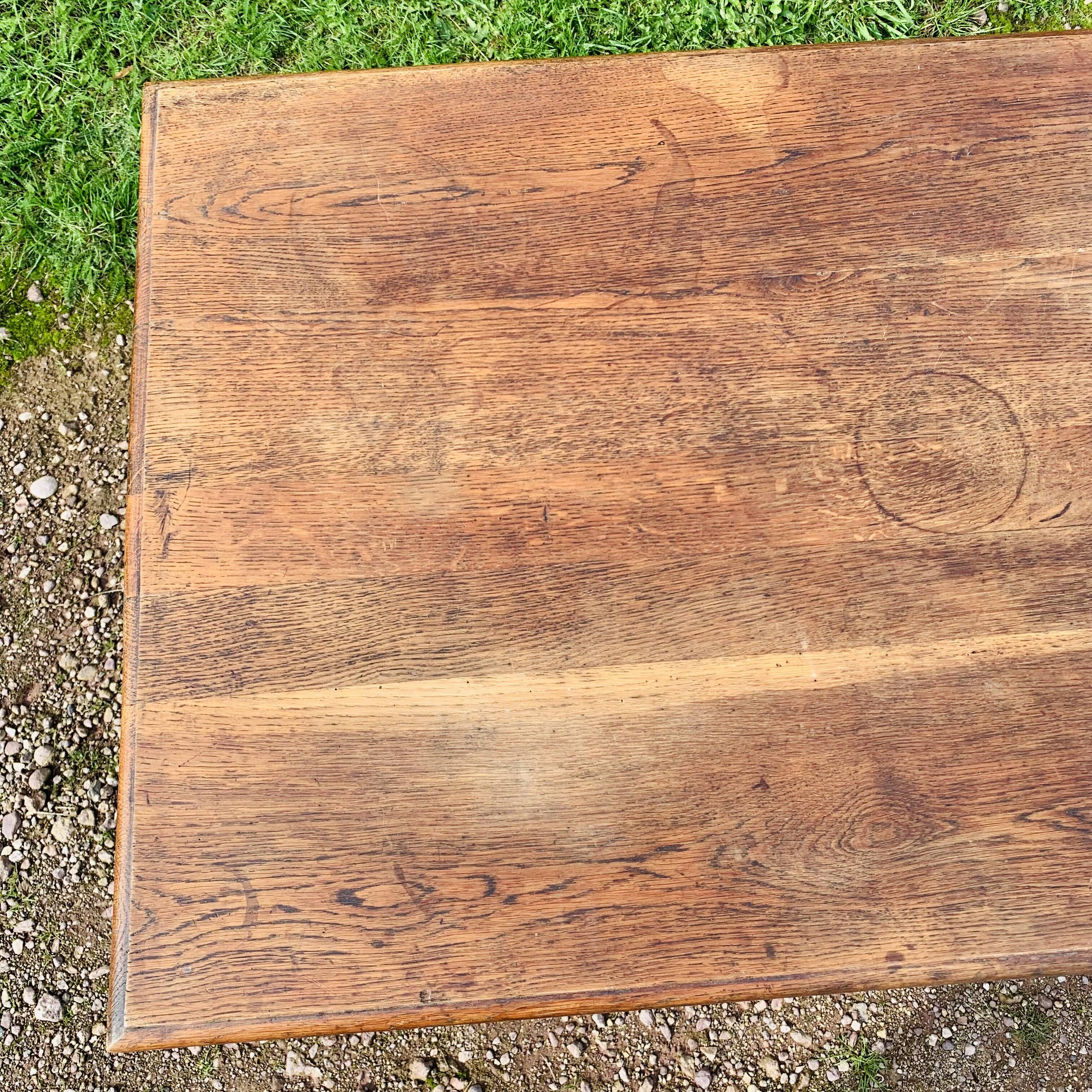 Oak table