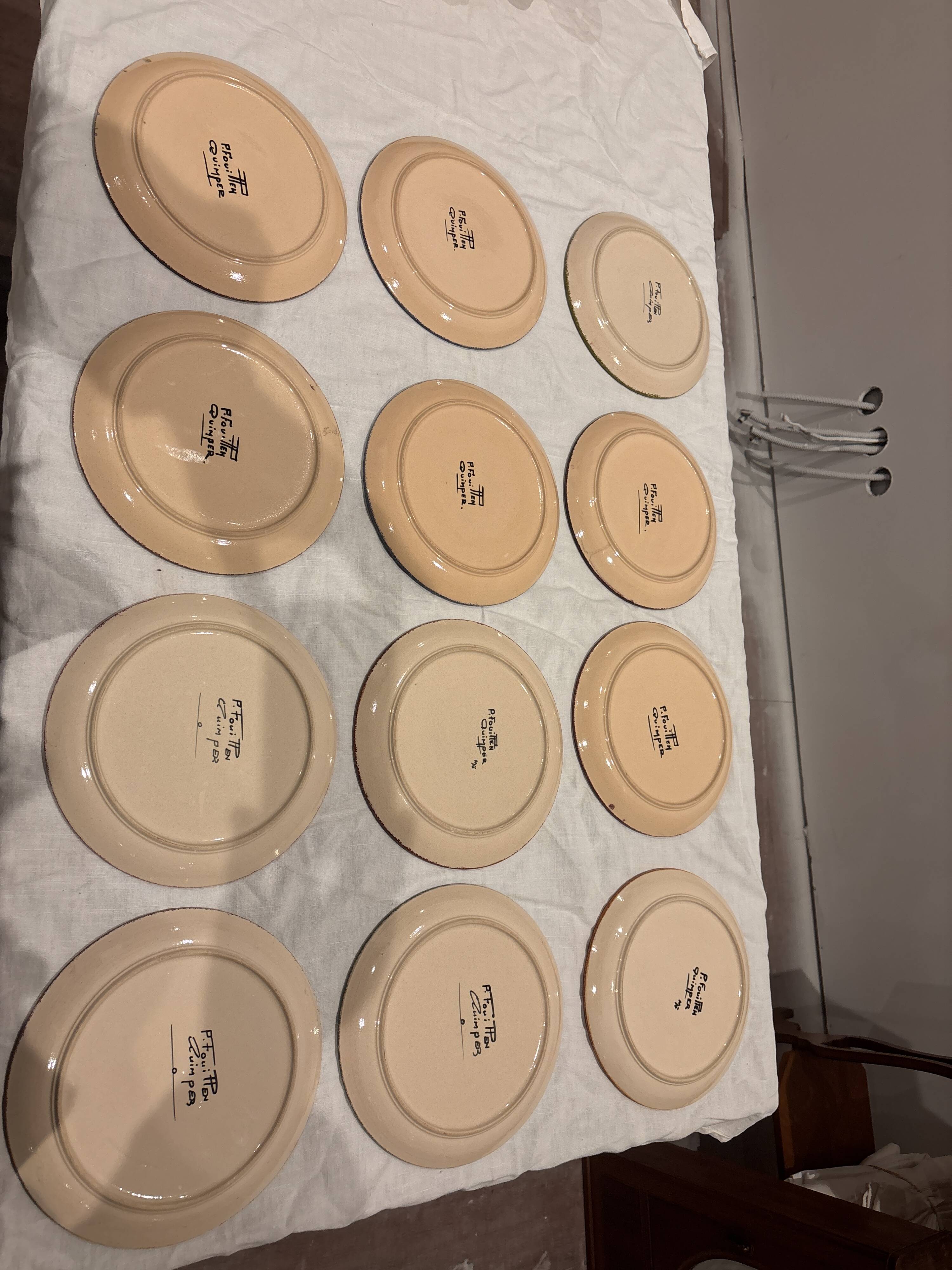 Paul Fouillen dinner service in Quimper, 26 pieces