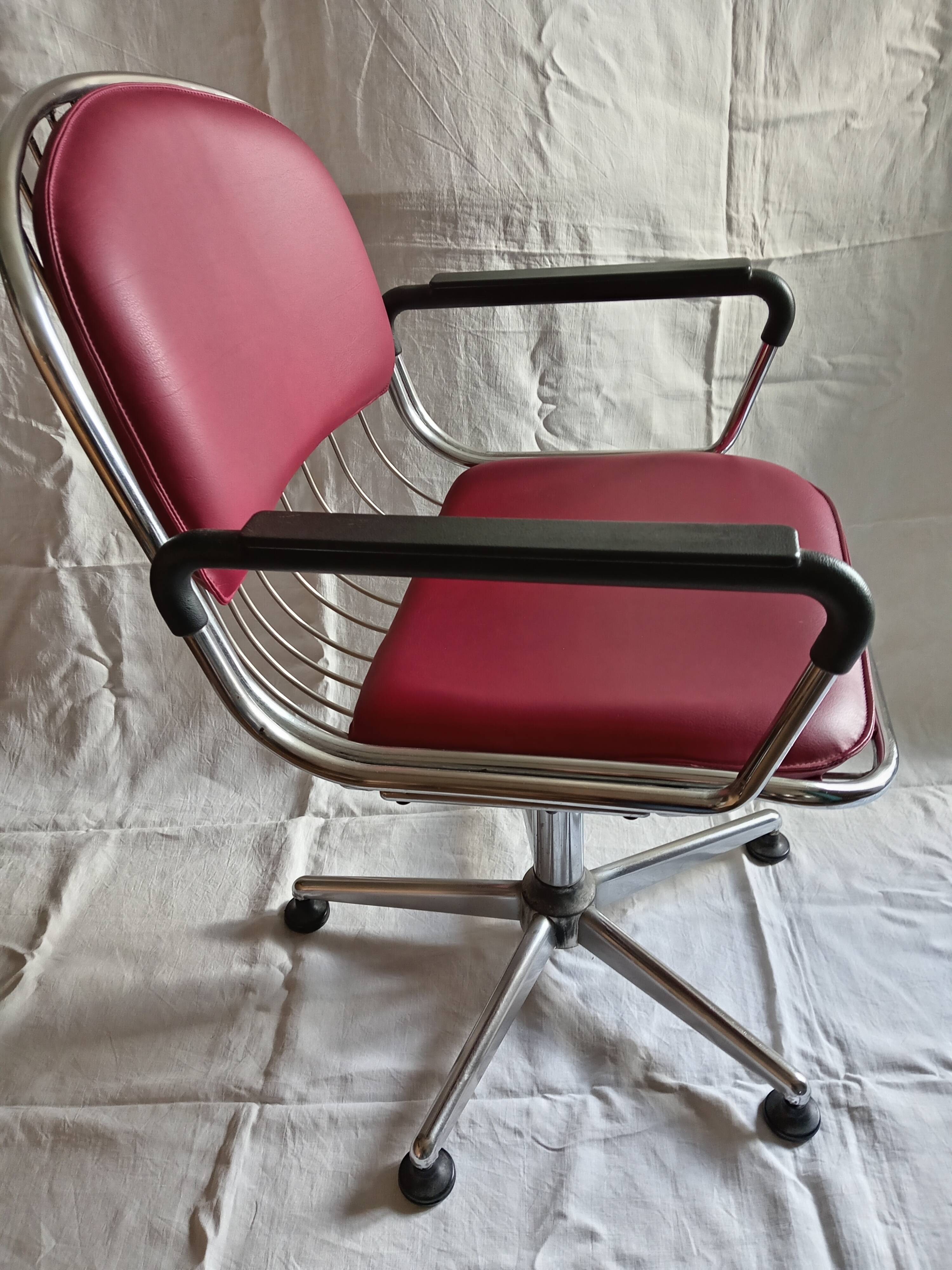 Italian designer armchair Molteni & Consonni