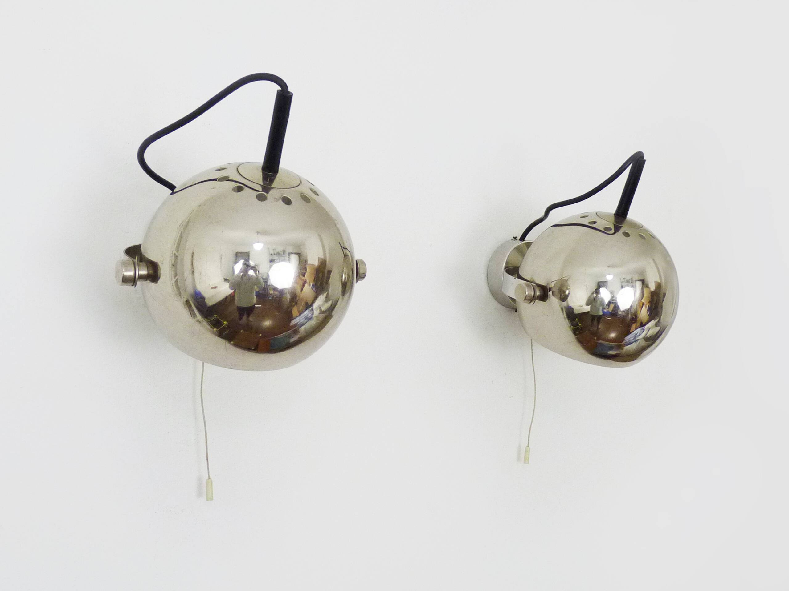 Pair of tilting eyeball chrome wall lights. Diameter 20cm - 7.87"