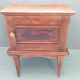Table de chevet ancienne en bois massif