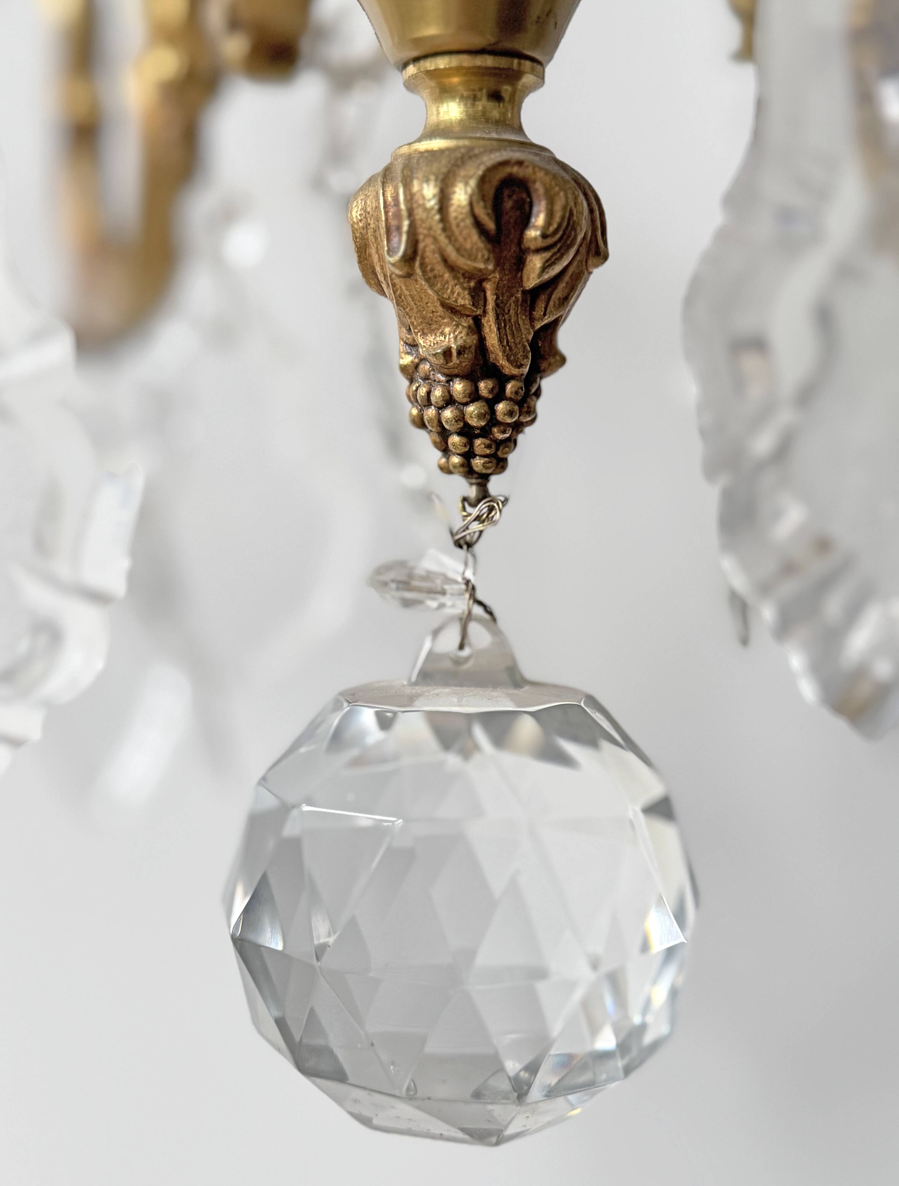 Louis XV style chandelier in gilded bronze with 6 light arms.