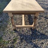Farm table