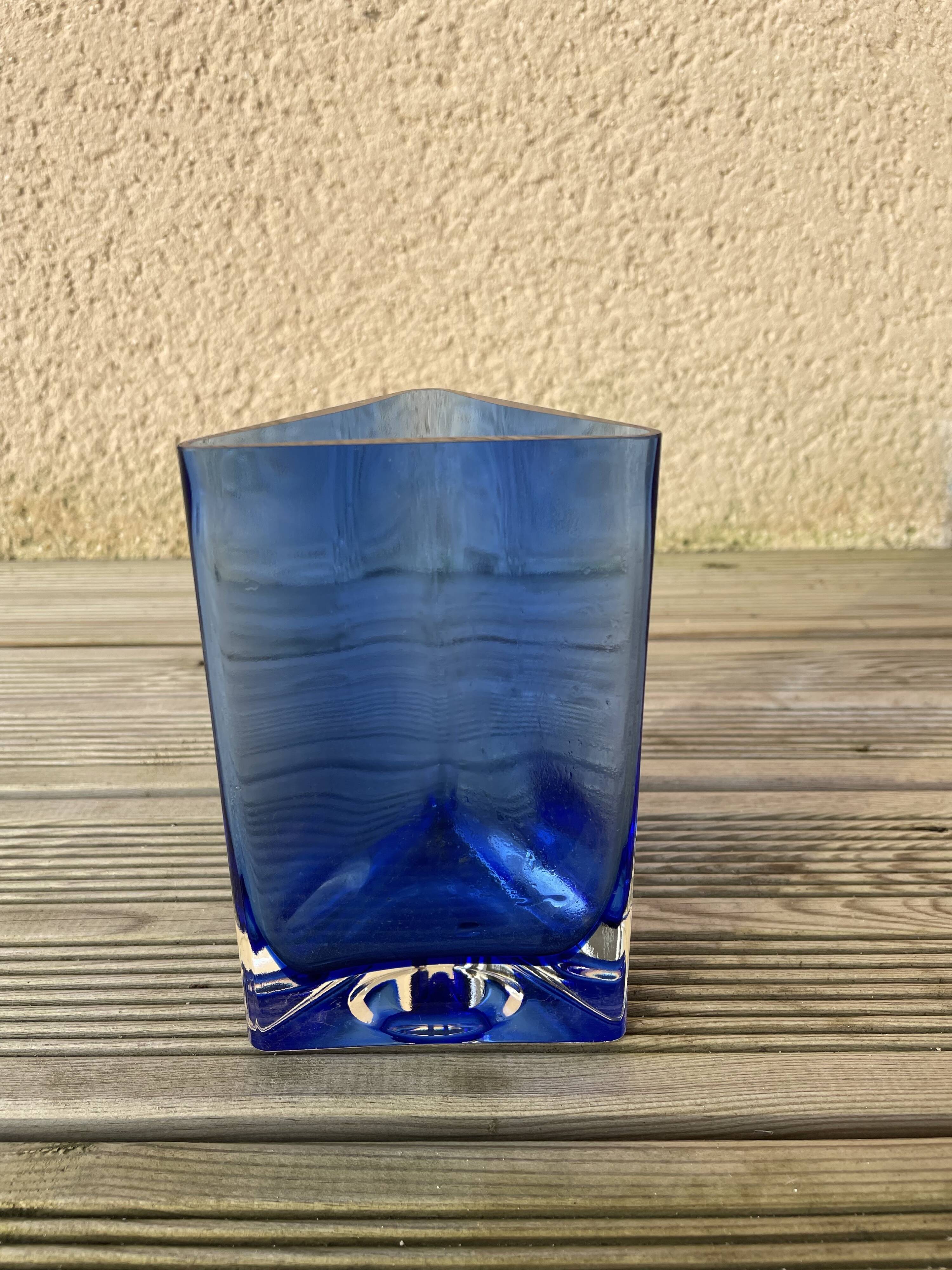 Set of 18 decorative items