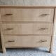 Commode 3 tiroirs rénovée pour chambre d'enfant