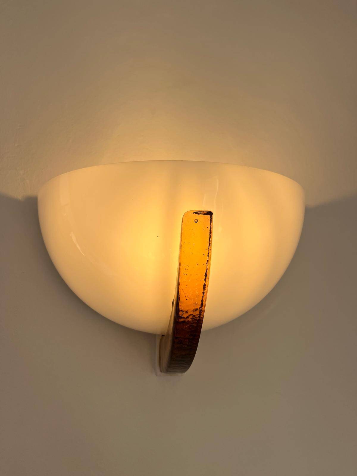 2 Murano wall sconces designed by Ludovico Diaz de Santillana, Italian blown glass.